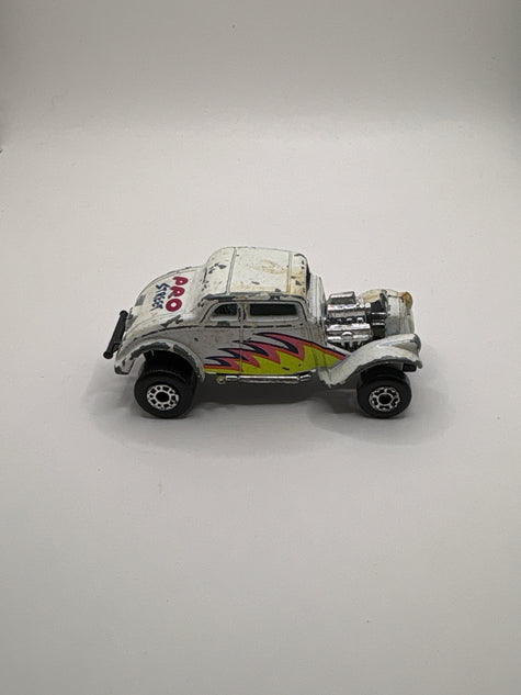 Matchbox 33 Willy’s Streey Pro Diecast