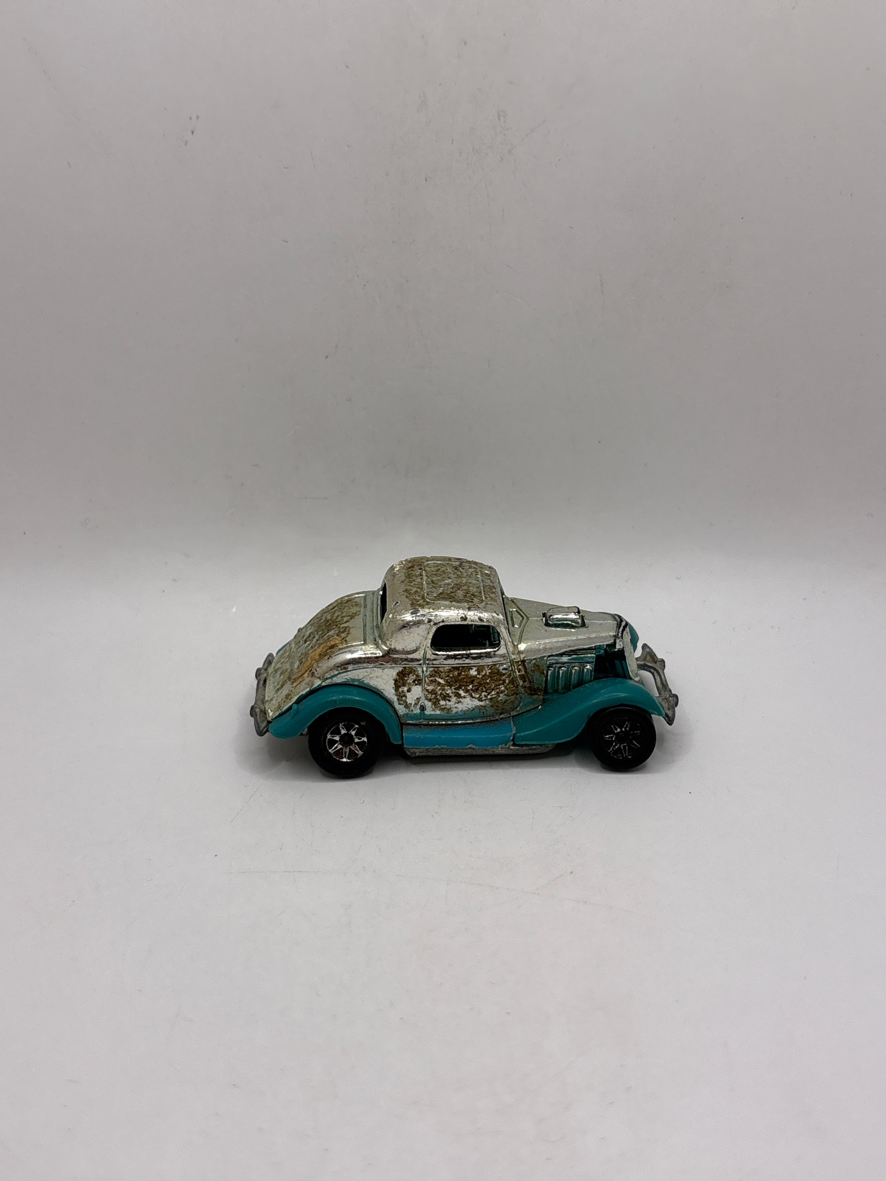 Hot Wheels 34 Ford 3-Window Diecast silver