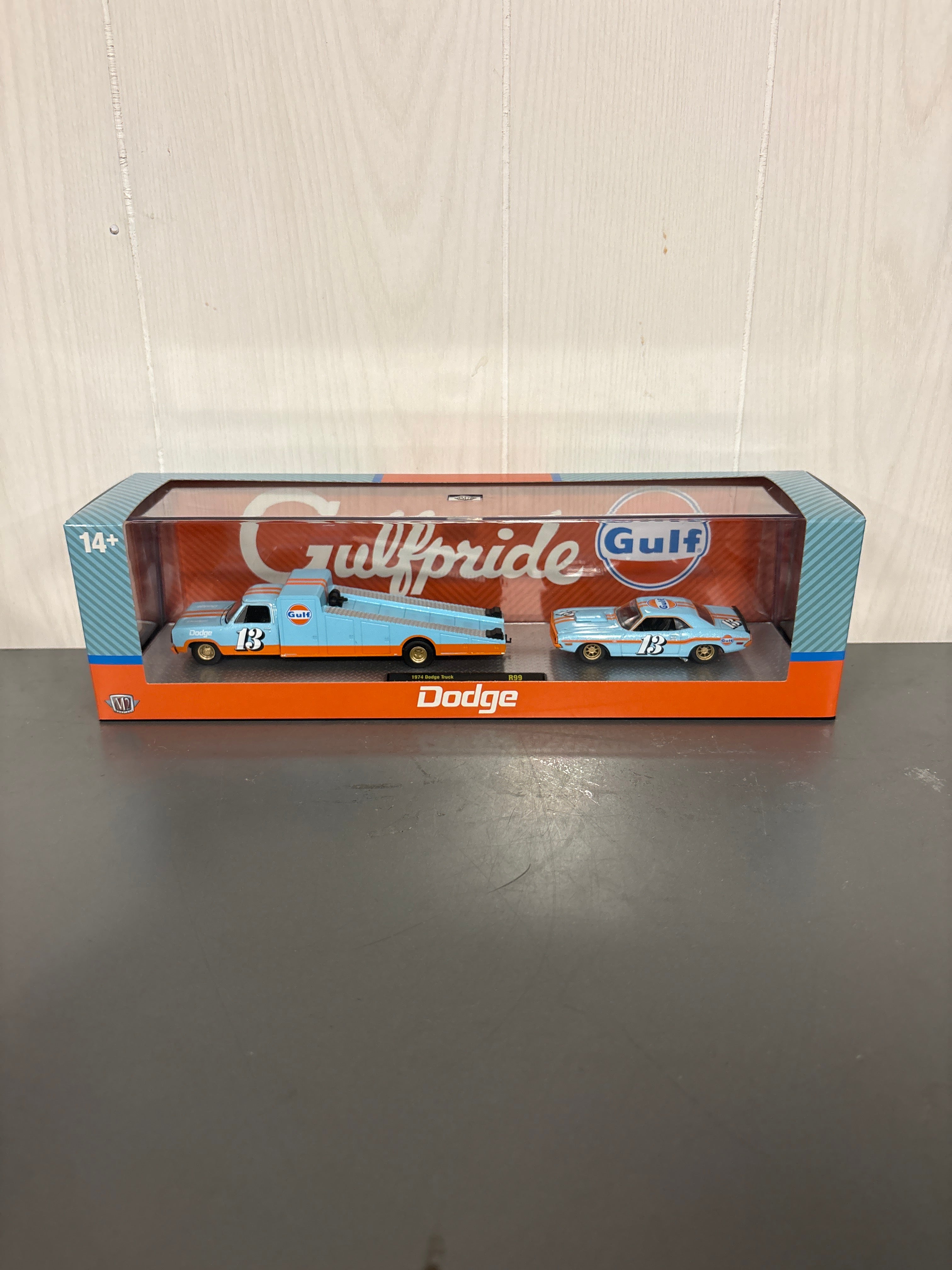 M2 1974 Dodge Truck & 1970 Dodge Challenger T/A Diecast blue