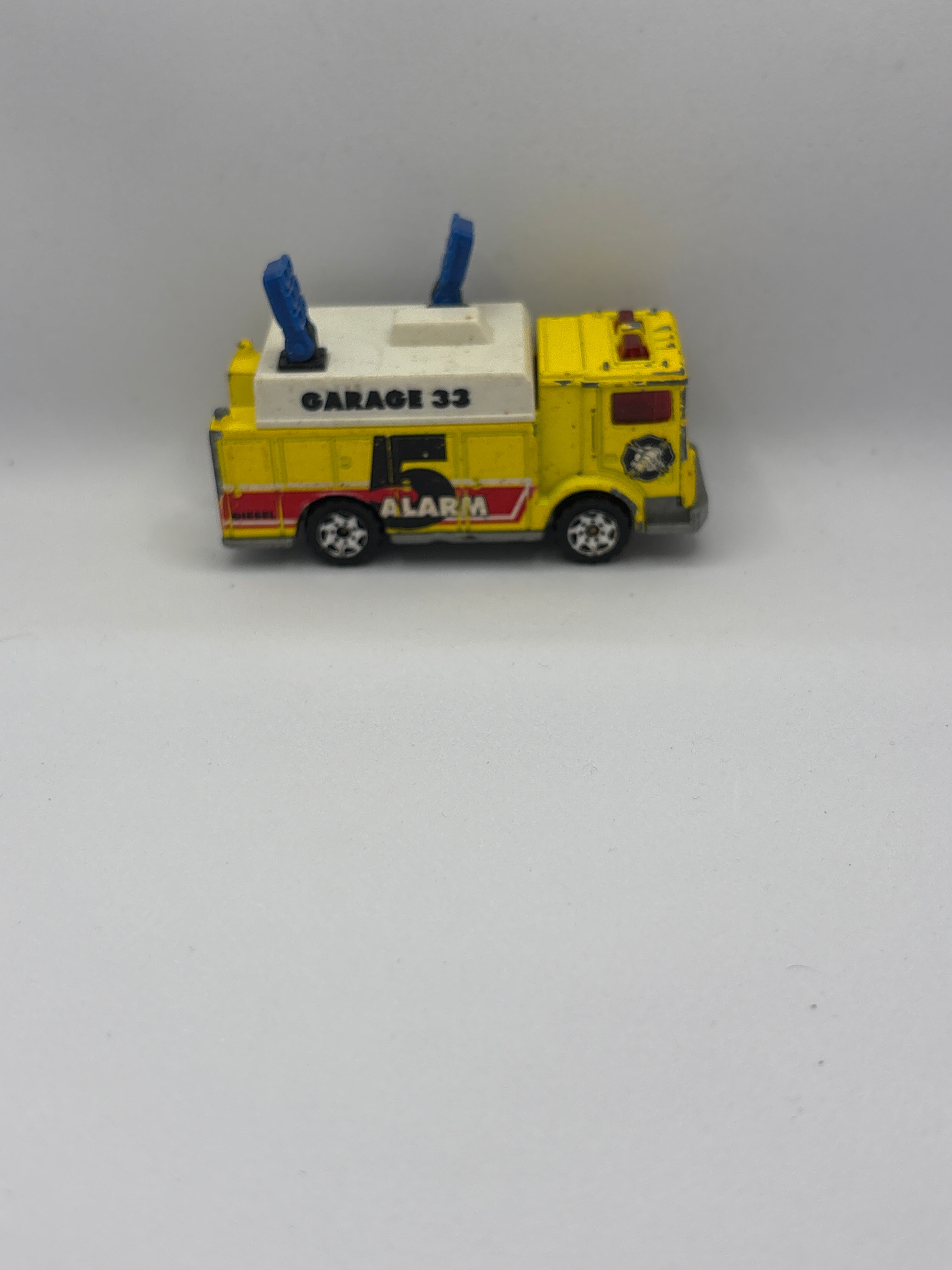 Matchbox Mack Auxiliary Power Truck Diecast