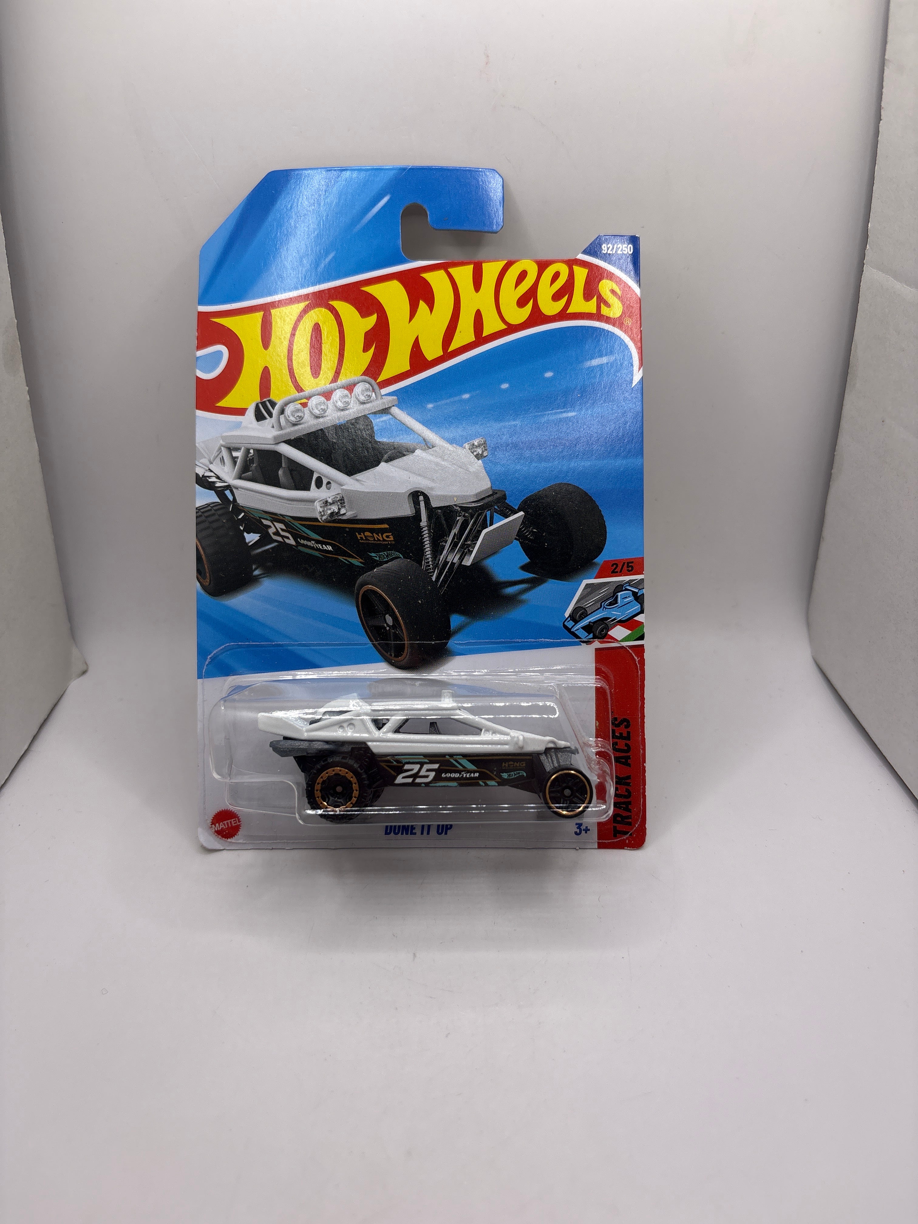 Hot Wheels Dune It Up Diecast white