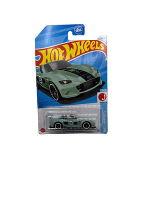 Hot Wheels 15 Mazda MX-5 Miata Diecast