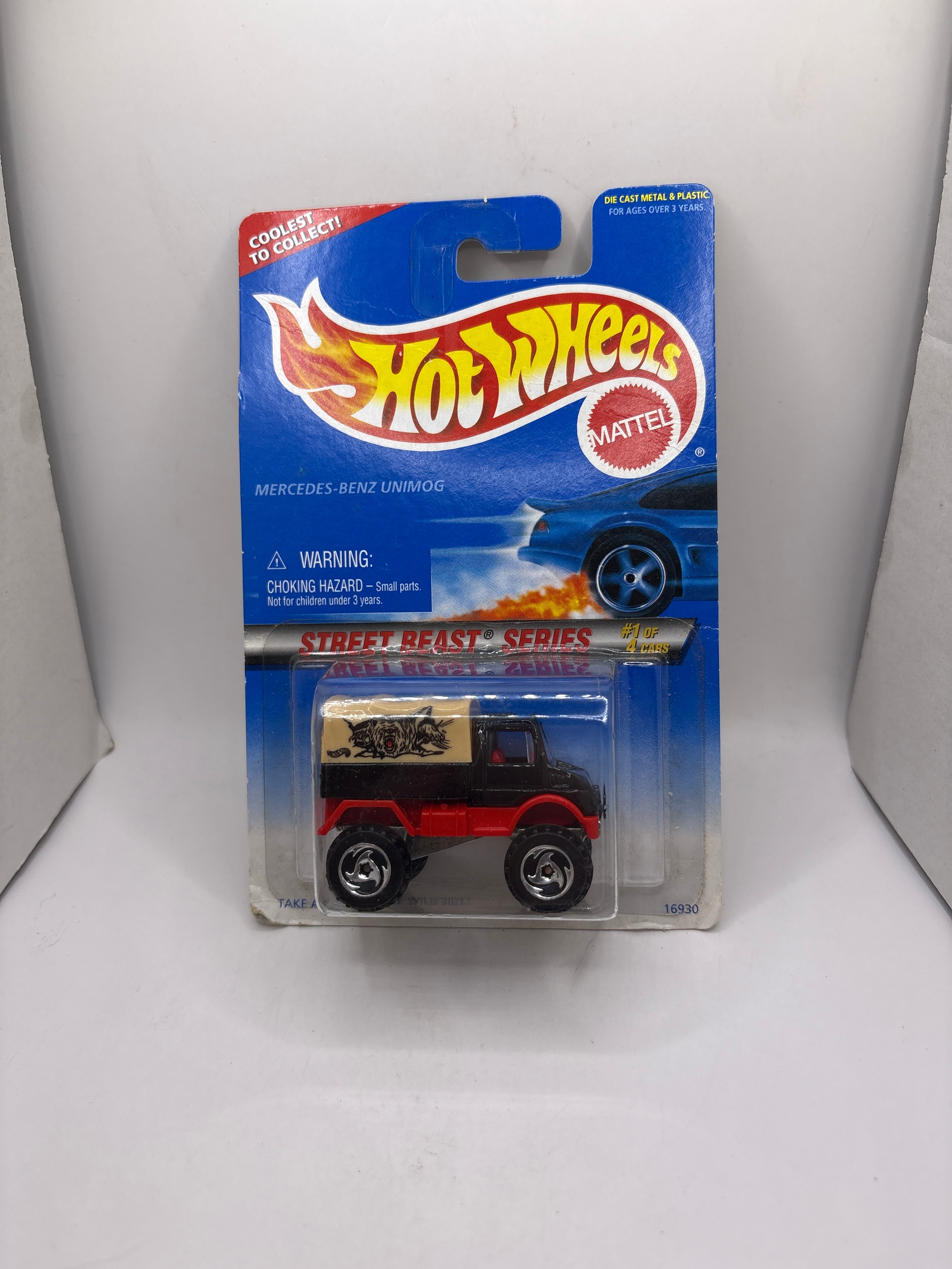 Hot Wheels Mercedes-Benz Unimog Diecast