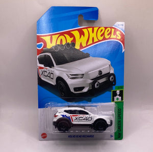 Hot Wheels Volvo XC40 Recharge Diecast