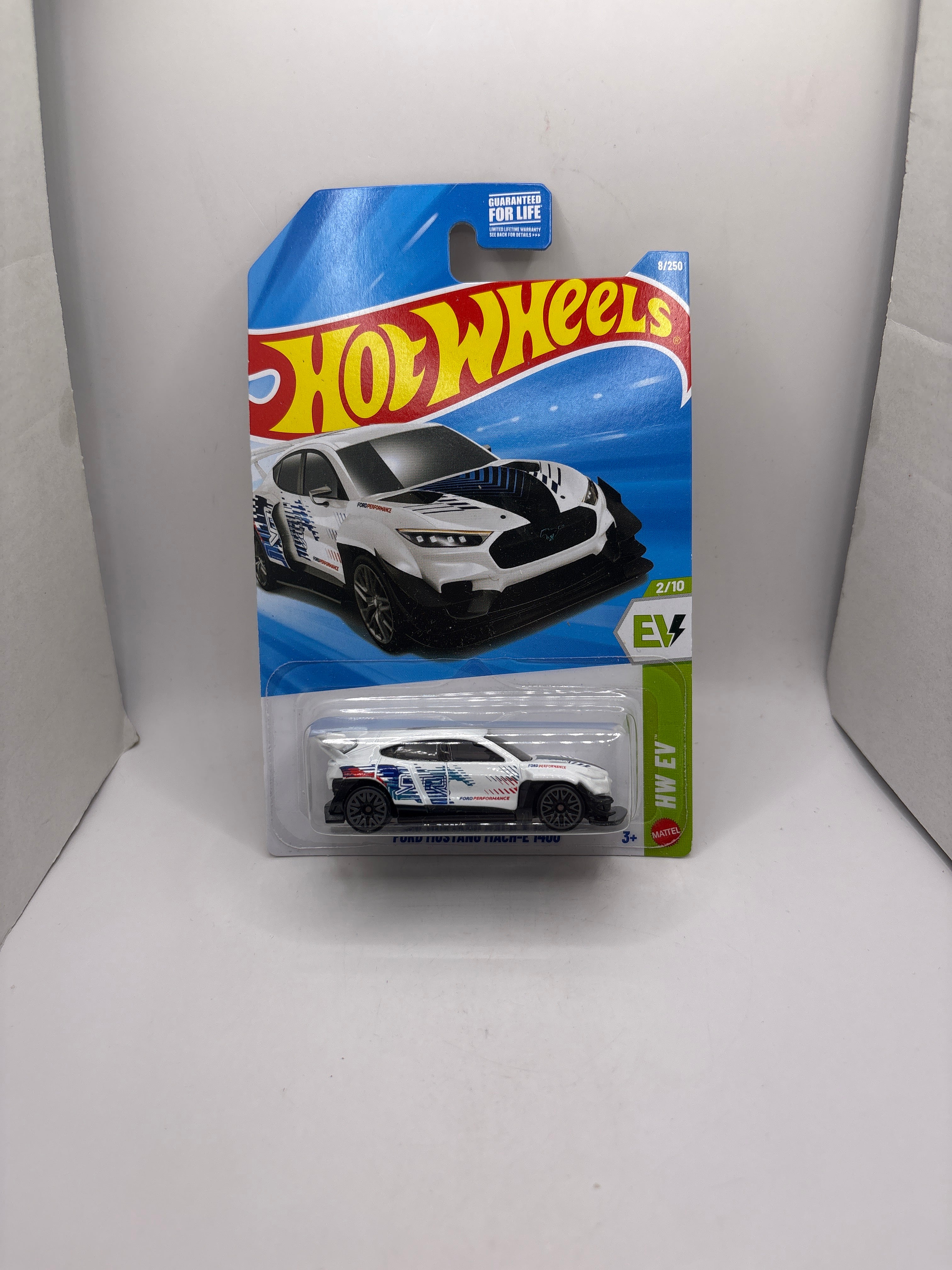 Hot Wheels Ford Mustang Mach-E 1400 Diecast white