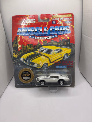 Johnny Lightning 1969 GTO Judge Diecast