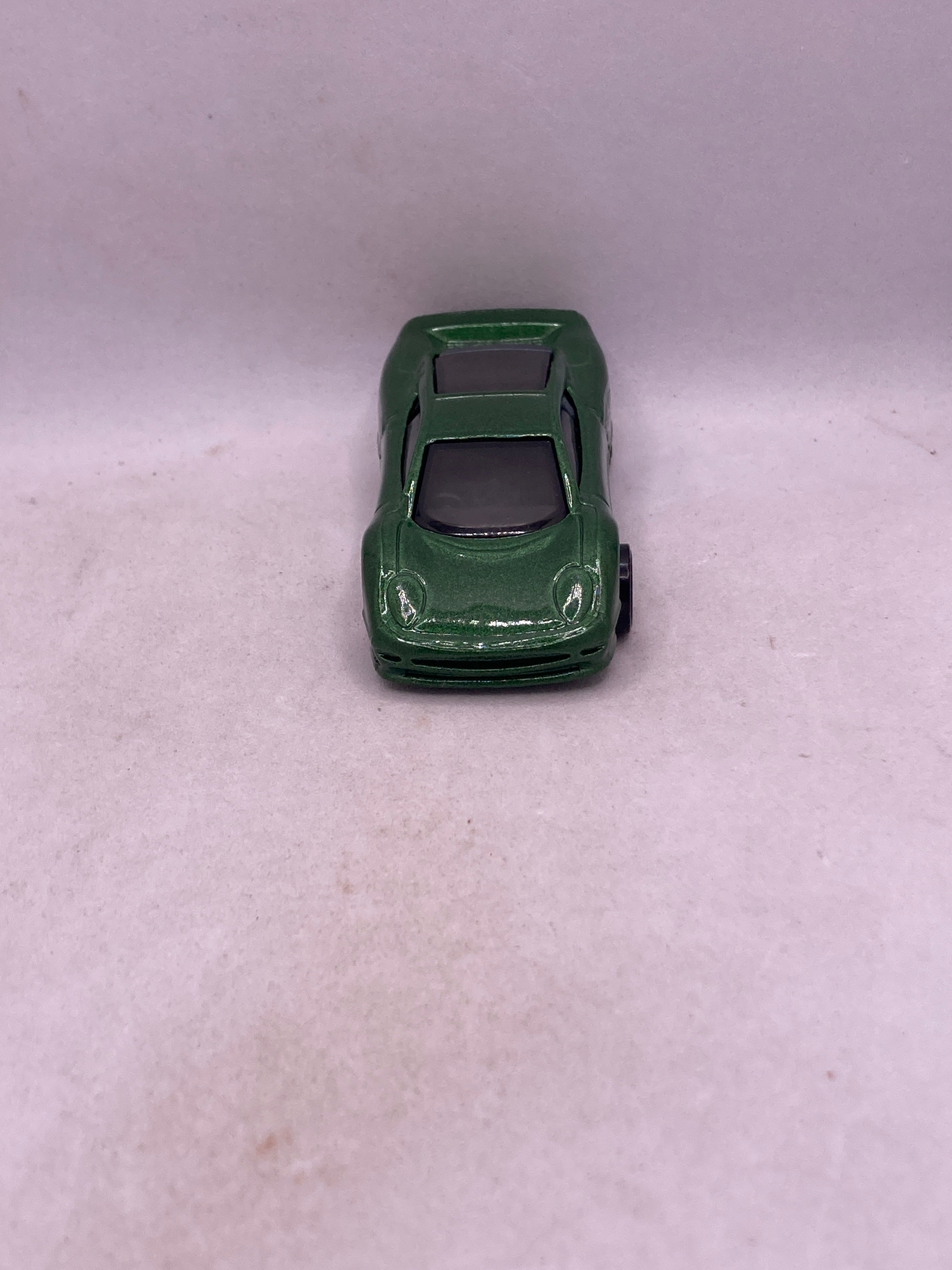 Hot Wheels Jaguar XJ220 Diecast