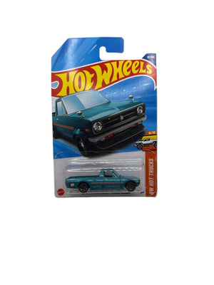 Hot Wheels 1975 Datsun Sunny Truck (B120) Diecast green