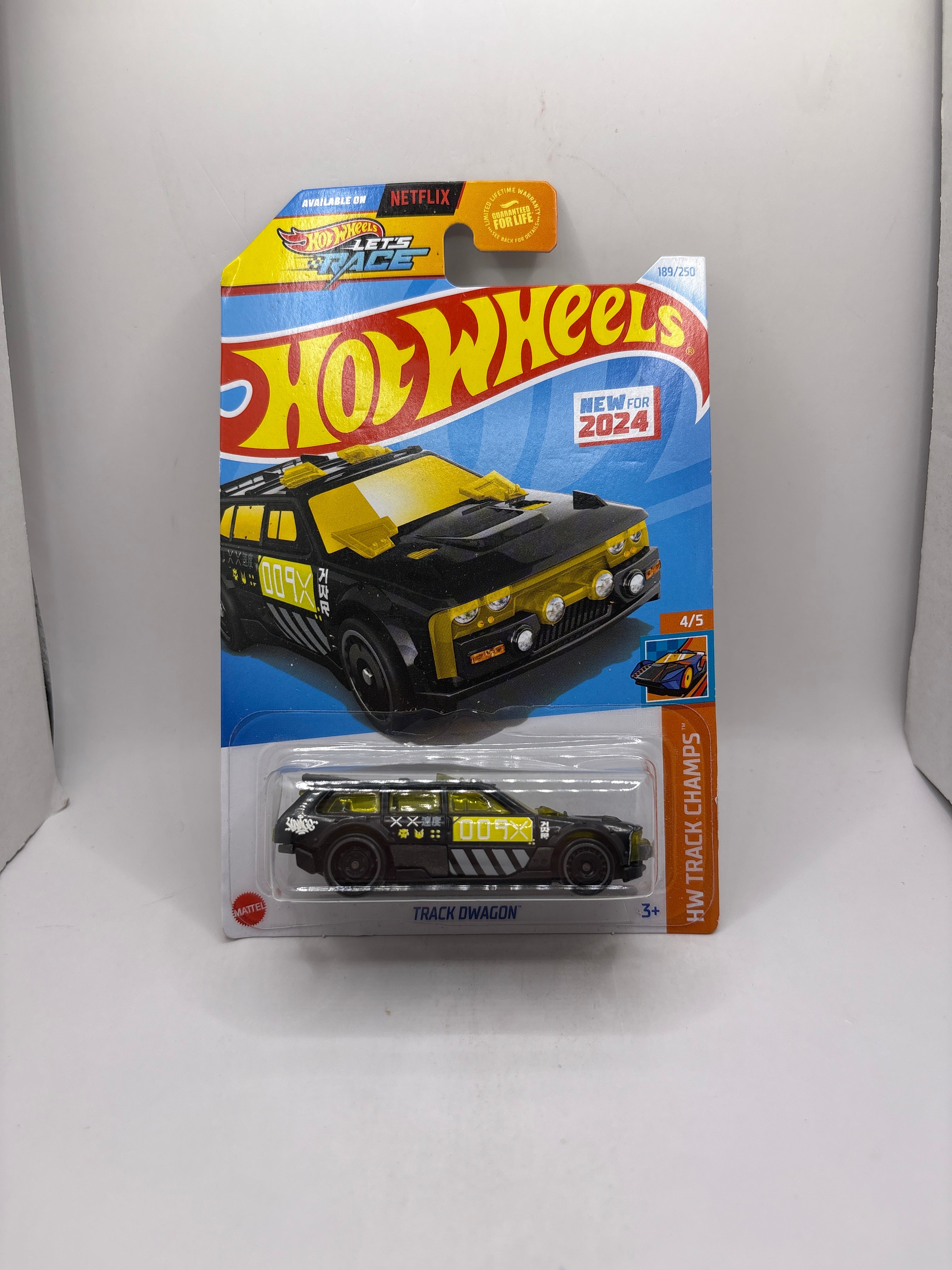 Hot Wheels Track Dwagon Diecast