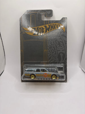 Hot Wheels 71 Datsun 510 Wagon Diecast