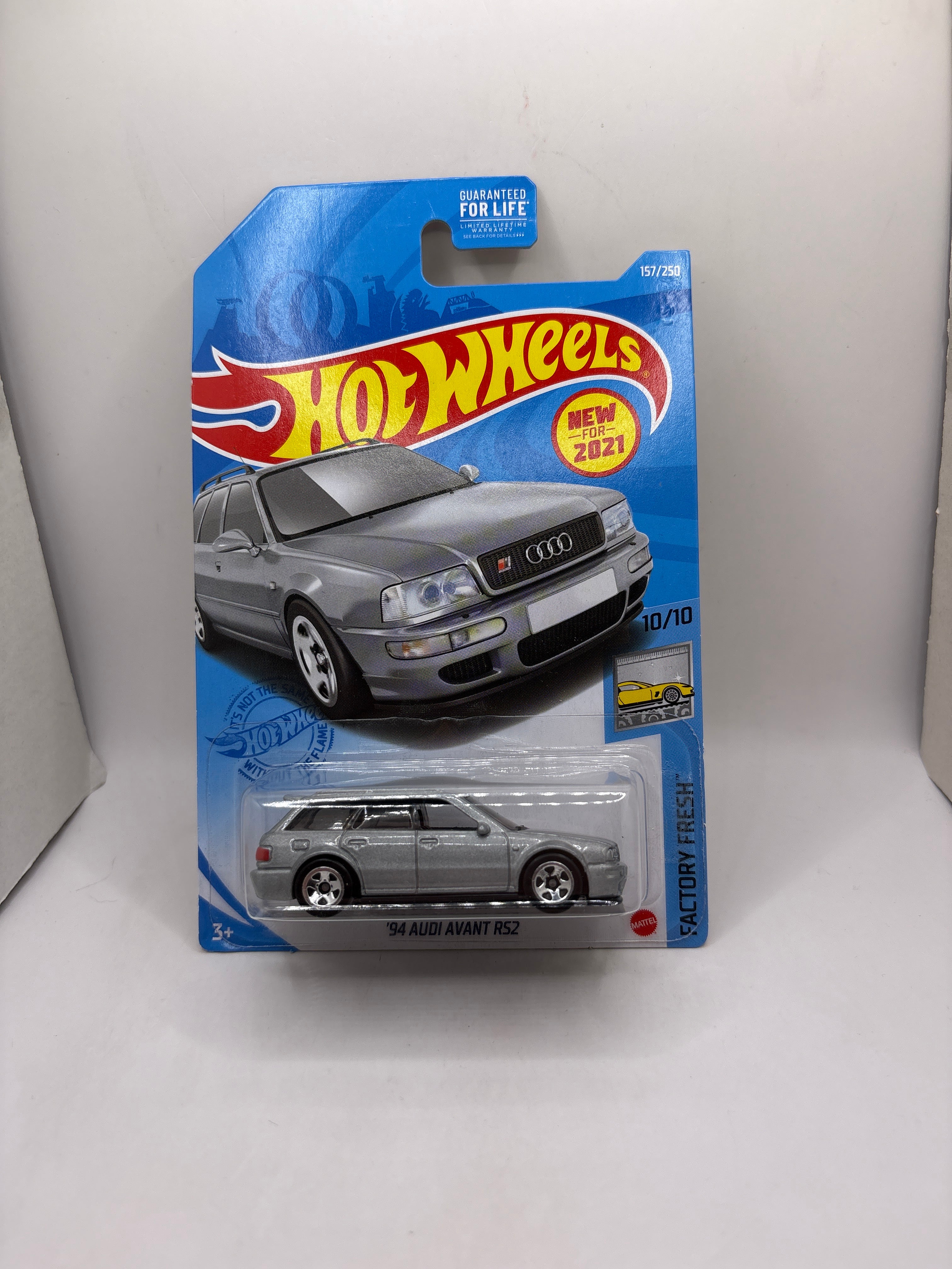 Hot Wheels 94 Audi Avant RS2 Diecast silver