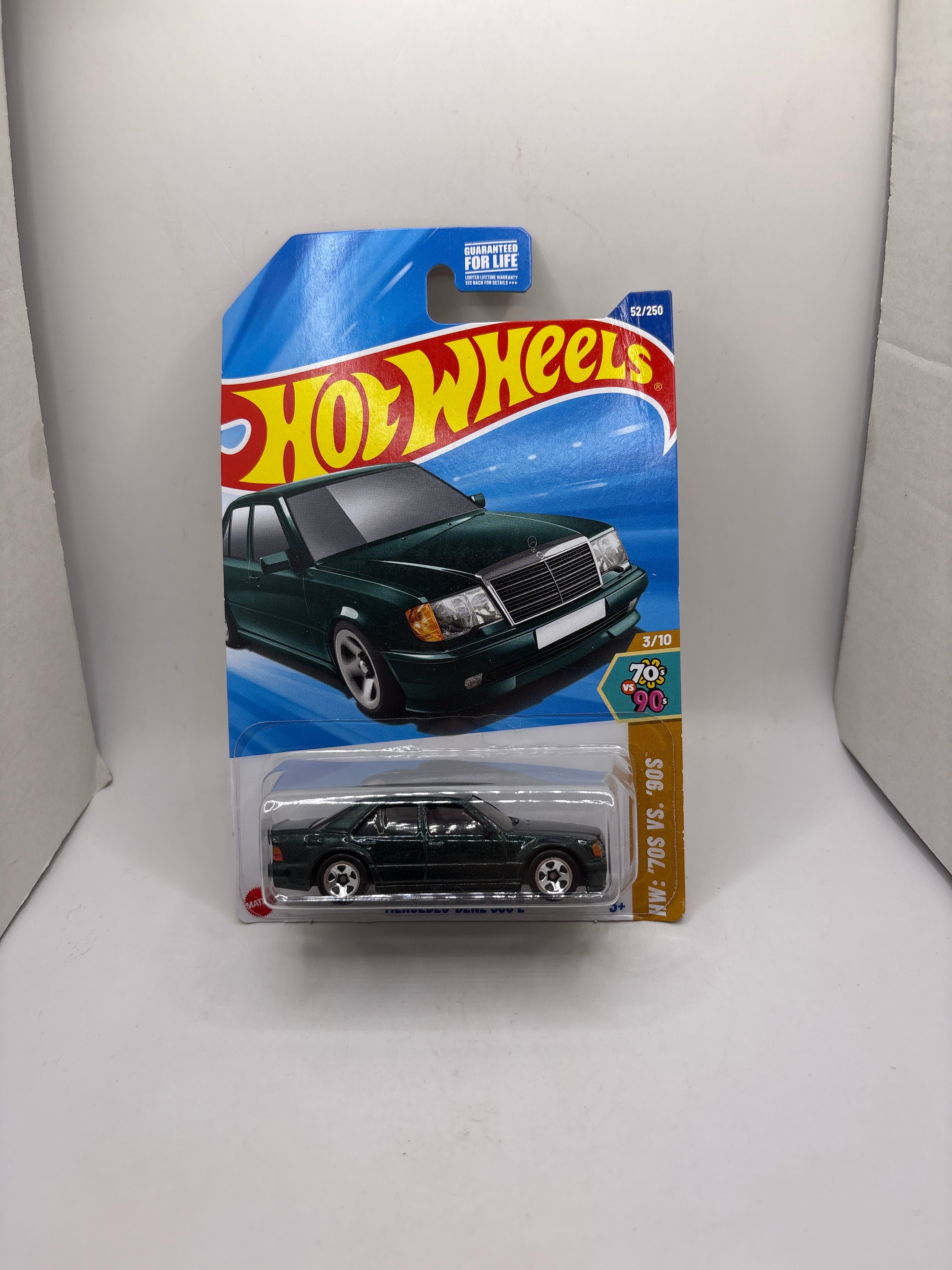 Hot Wheels Mercedes-Benz 500 E Diecast