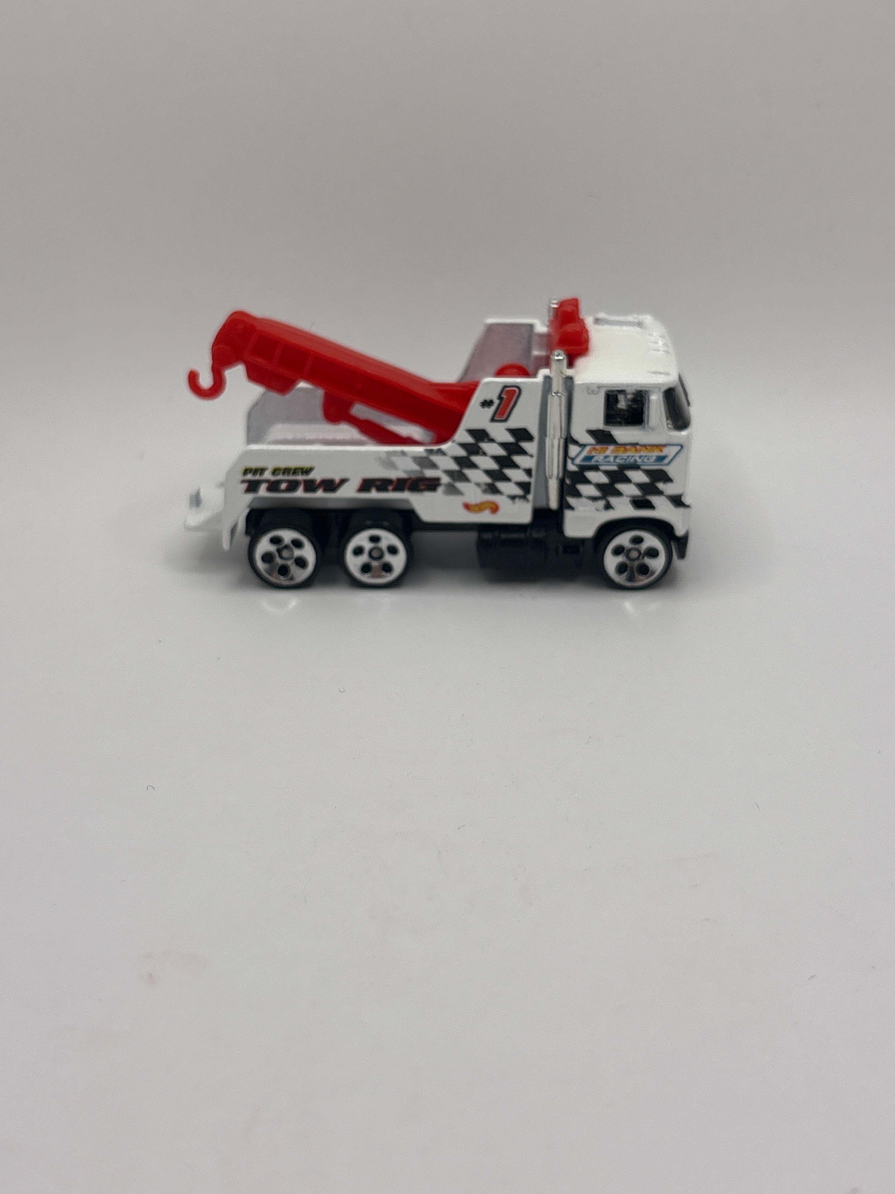 Hot Wheels Rig Wrecker Diecast