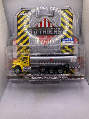 Greenlight 2018 International WorkStar Tanker Truck Diecast