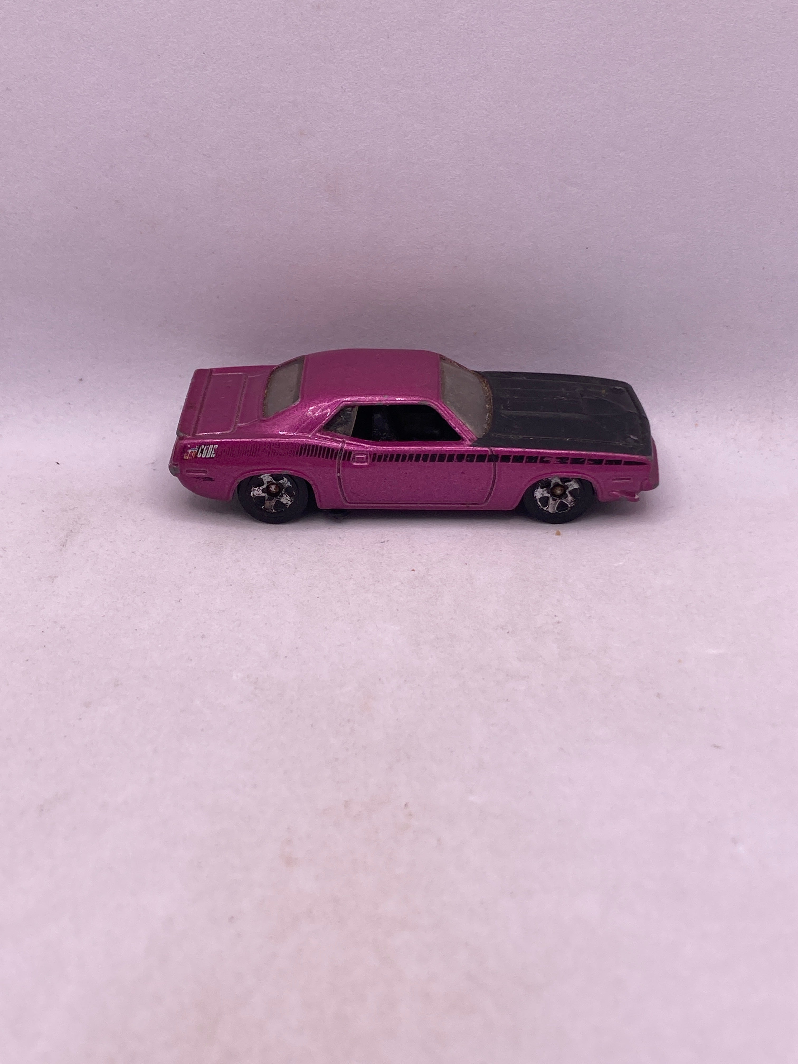 Hot Wheels 70 Plymouth AAR Cuda Diecast