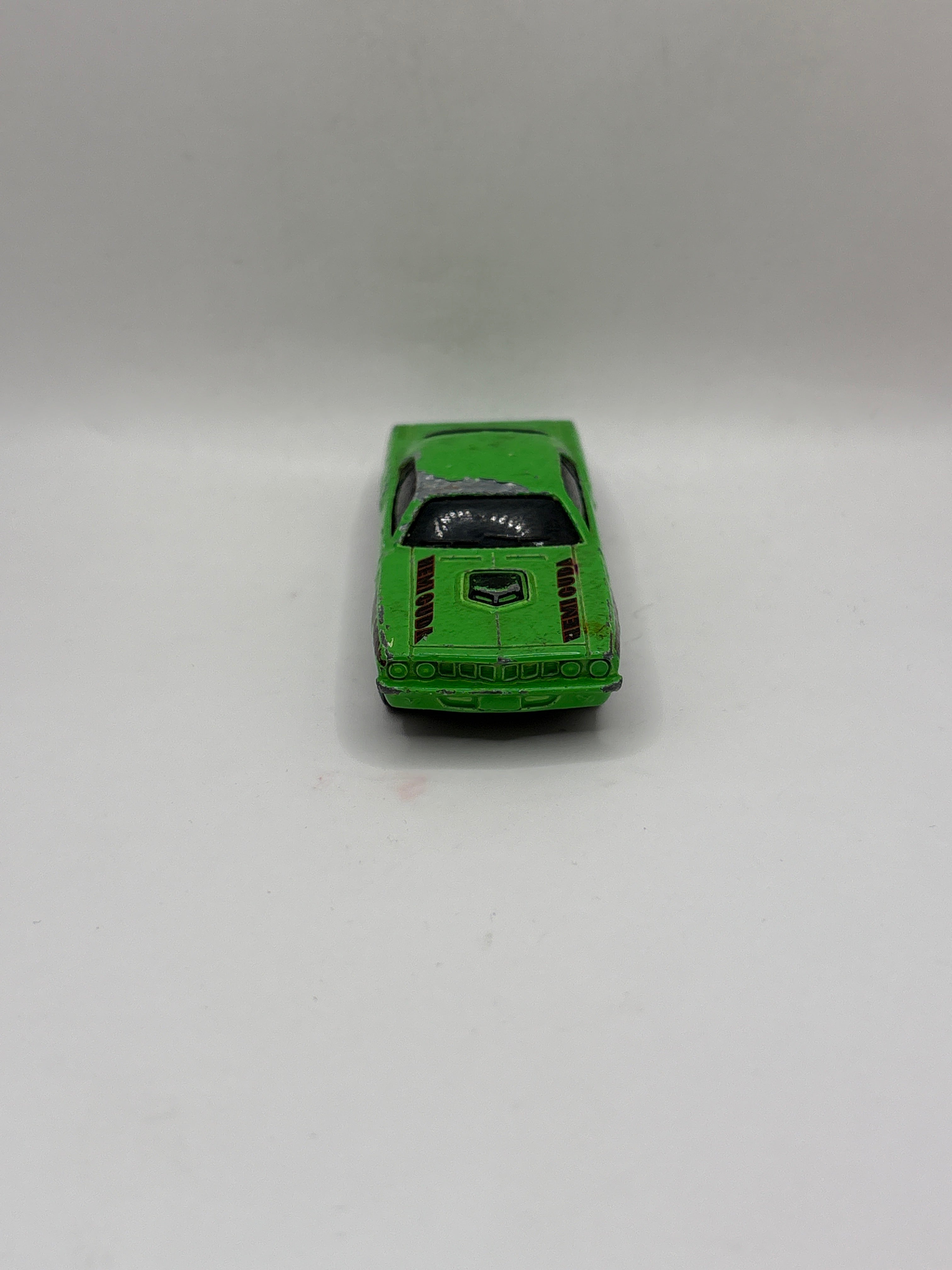 Maisto Plymouth HEMI Cuda Diecast