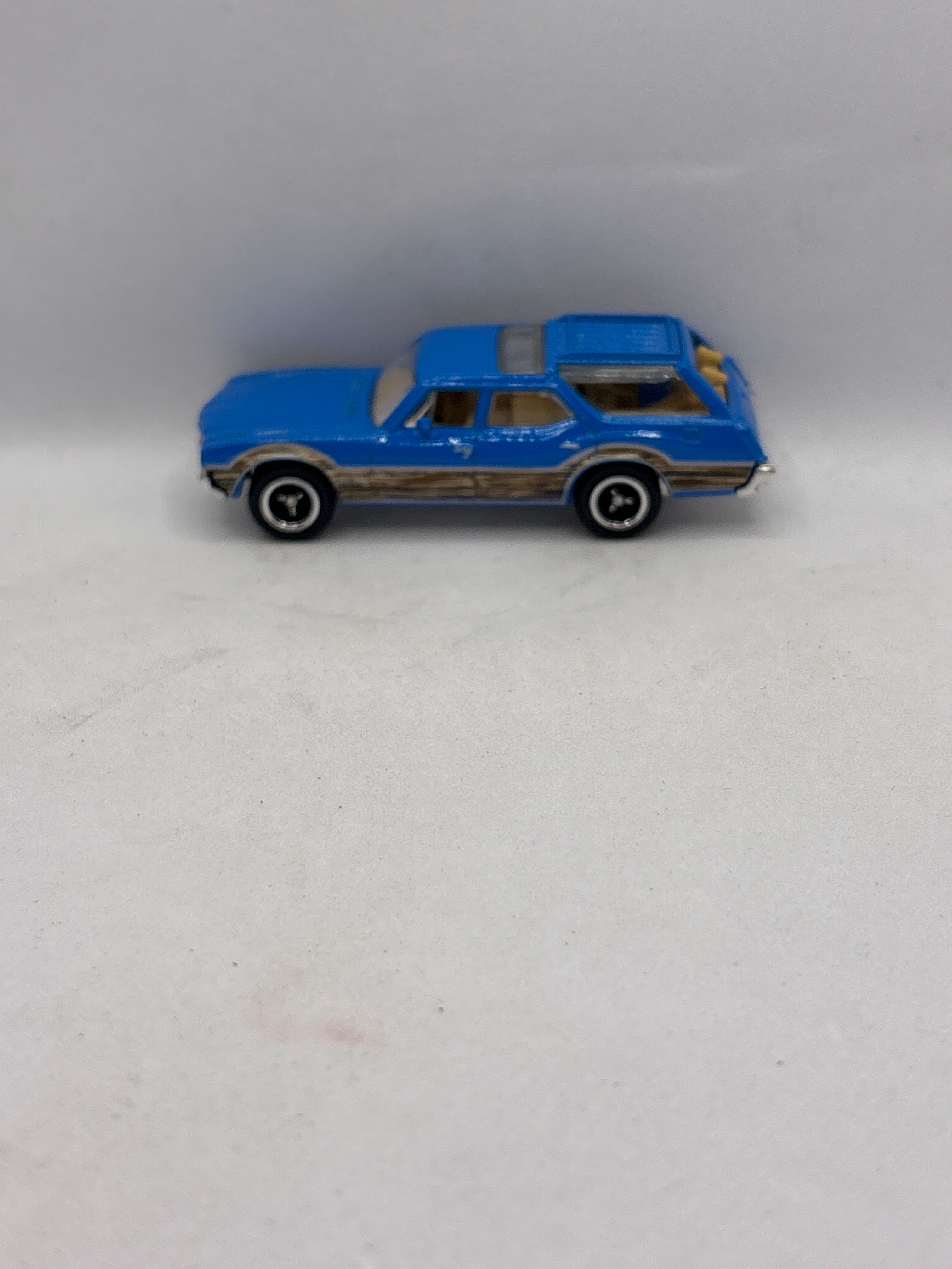 Matchbox 1971 Oldsmobile Vista Cruiser Diecast