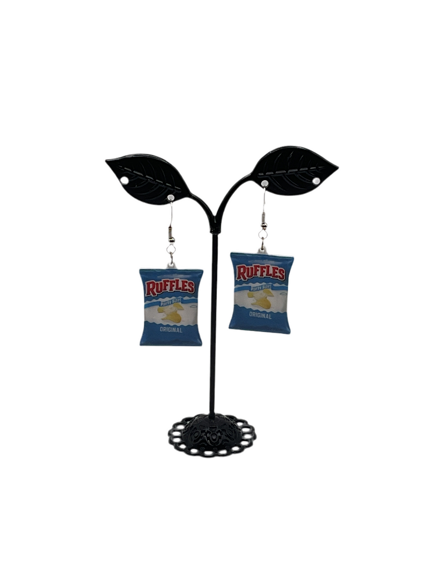 Ruffles chip earrings