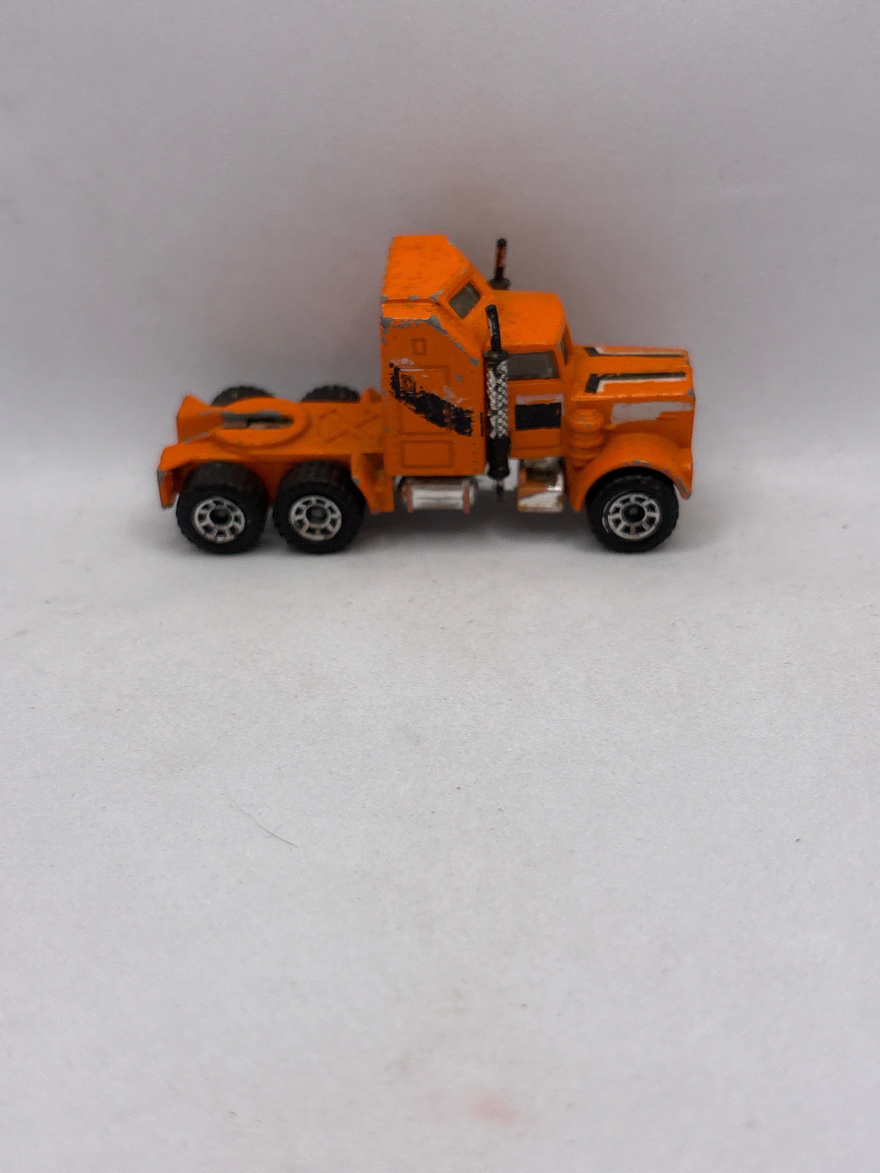 Matchbox Kenworth Aerodyne Diecast