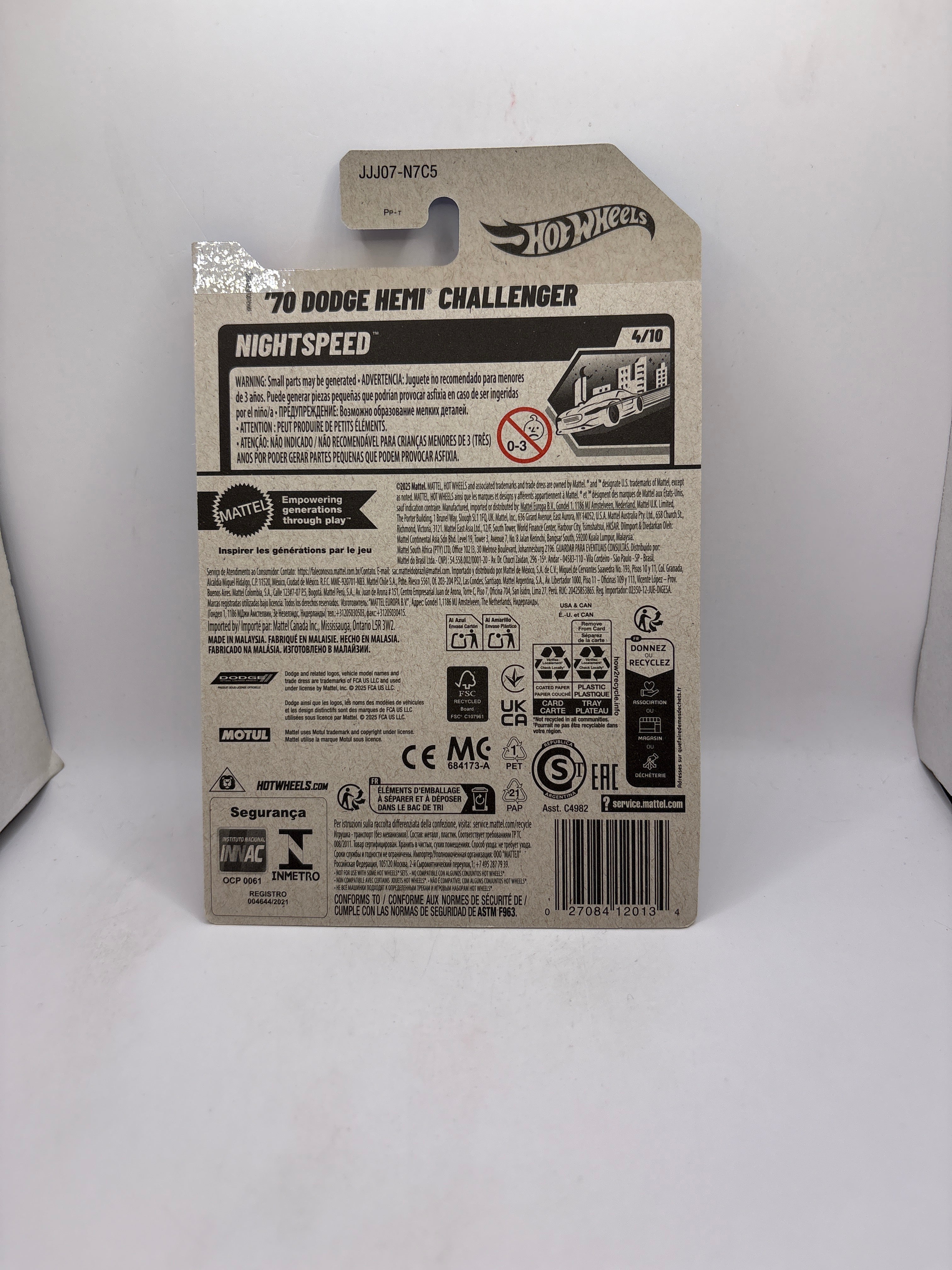 Hot Wheels 70 Dodge HEMI Challenger Diecast