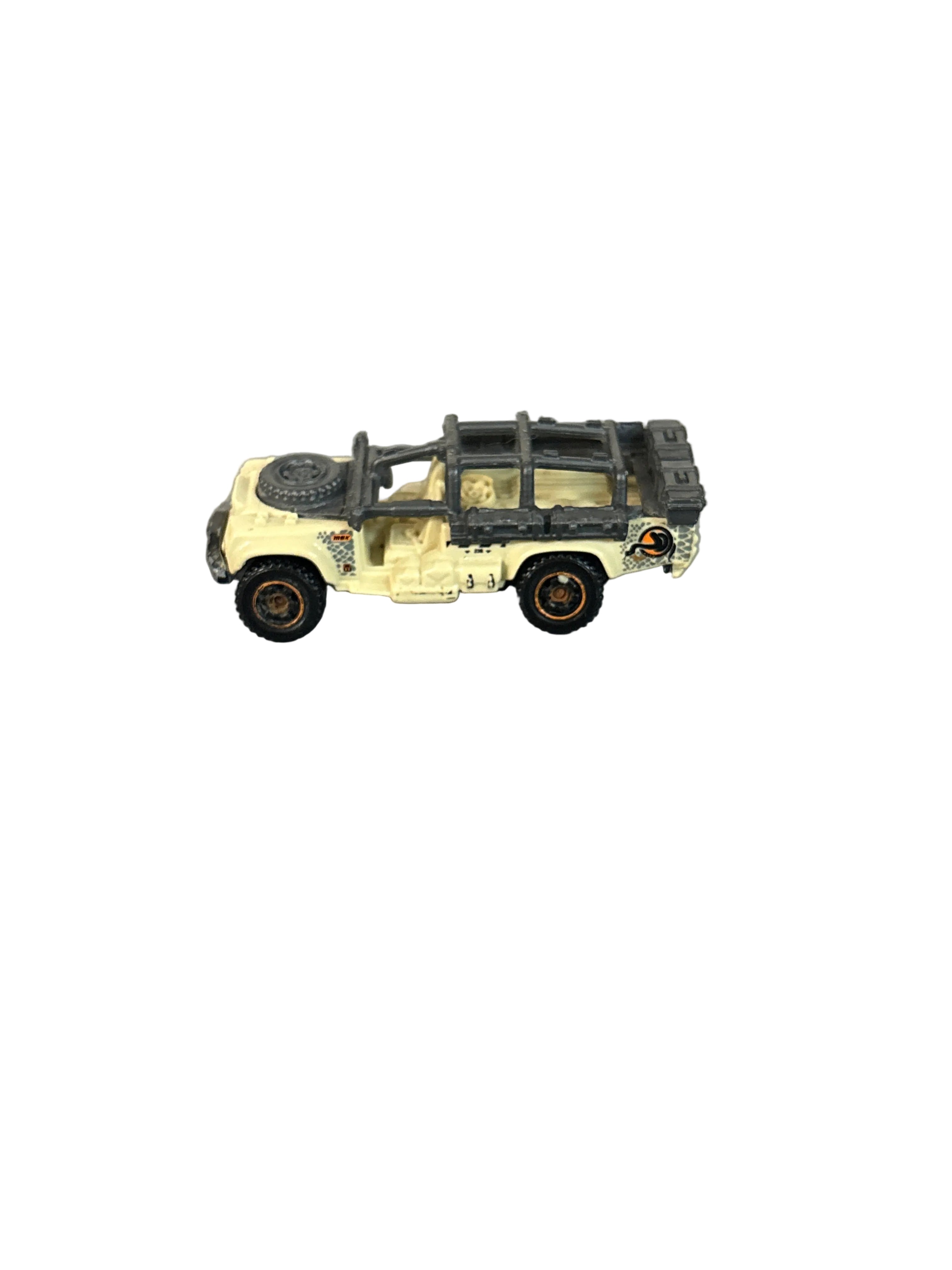 Matchbox Sahara Survivor Diecast beige