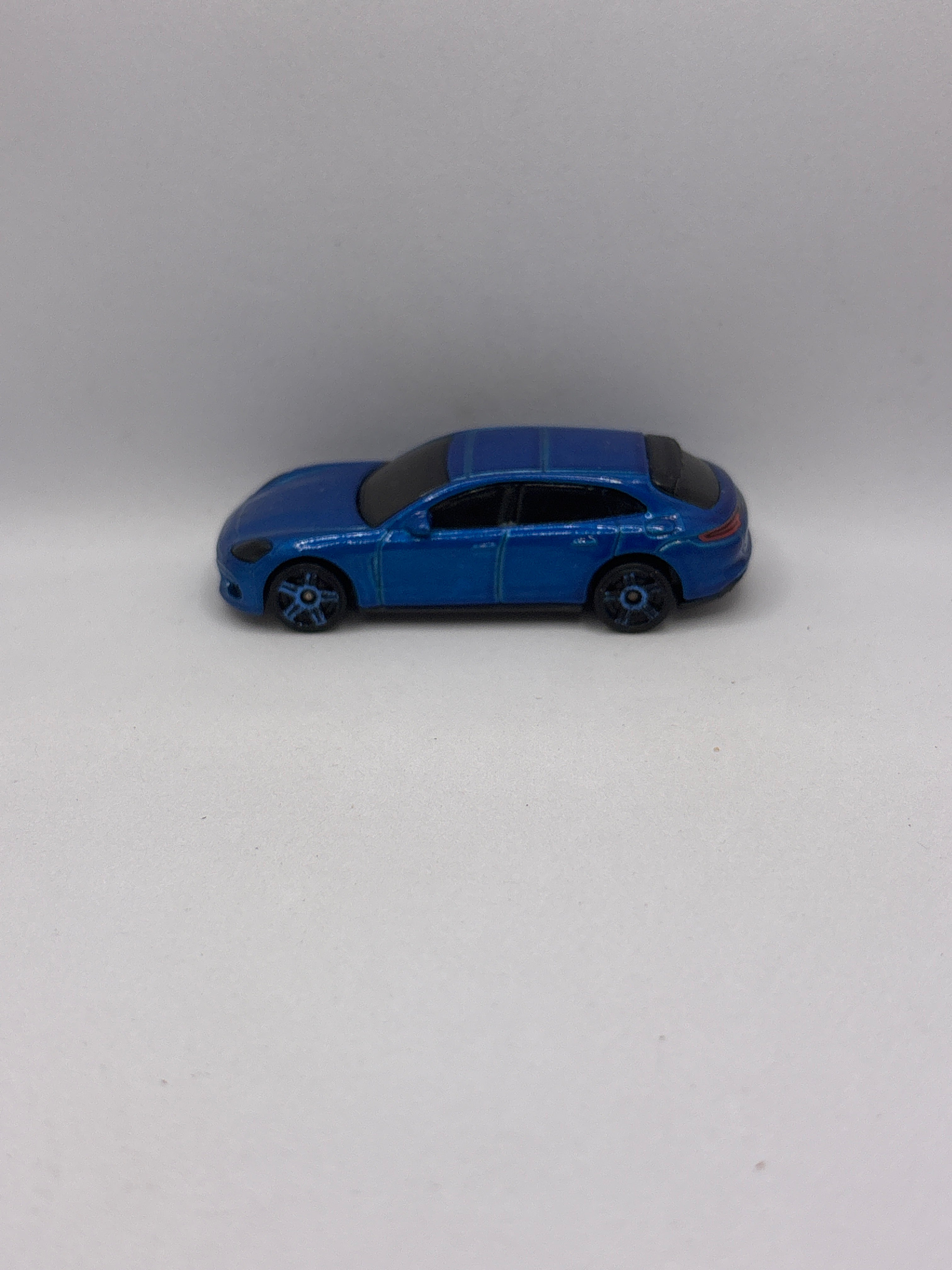 Hot Wheels Porsche Panamera Turbo S E-Hybrid Sport Turismo Diecast