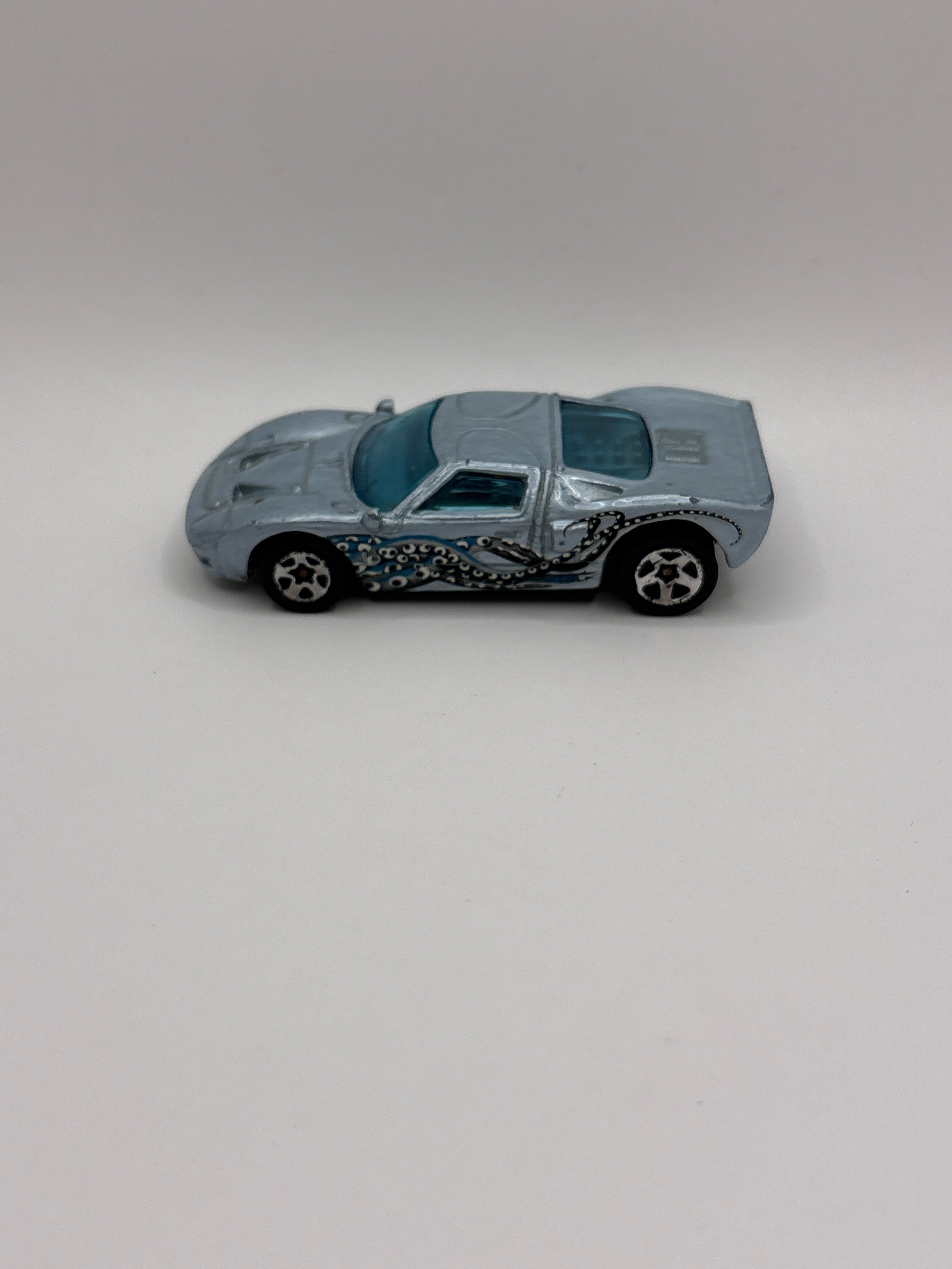 Hot Wheels Ford GT-40 Diecast