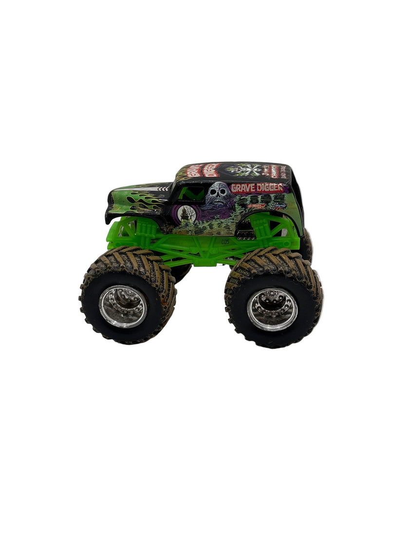 Hot Wheels Grave Digger Monster Truck Diecast green