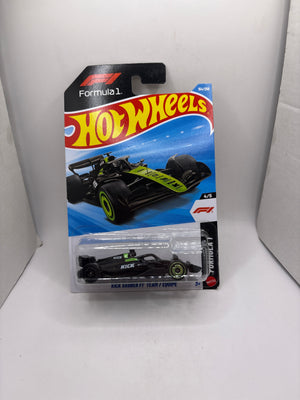 Hot Wheels Kick Sauber F1 Team Diecast green