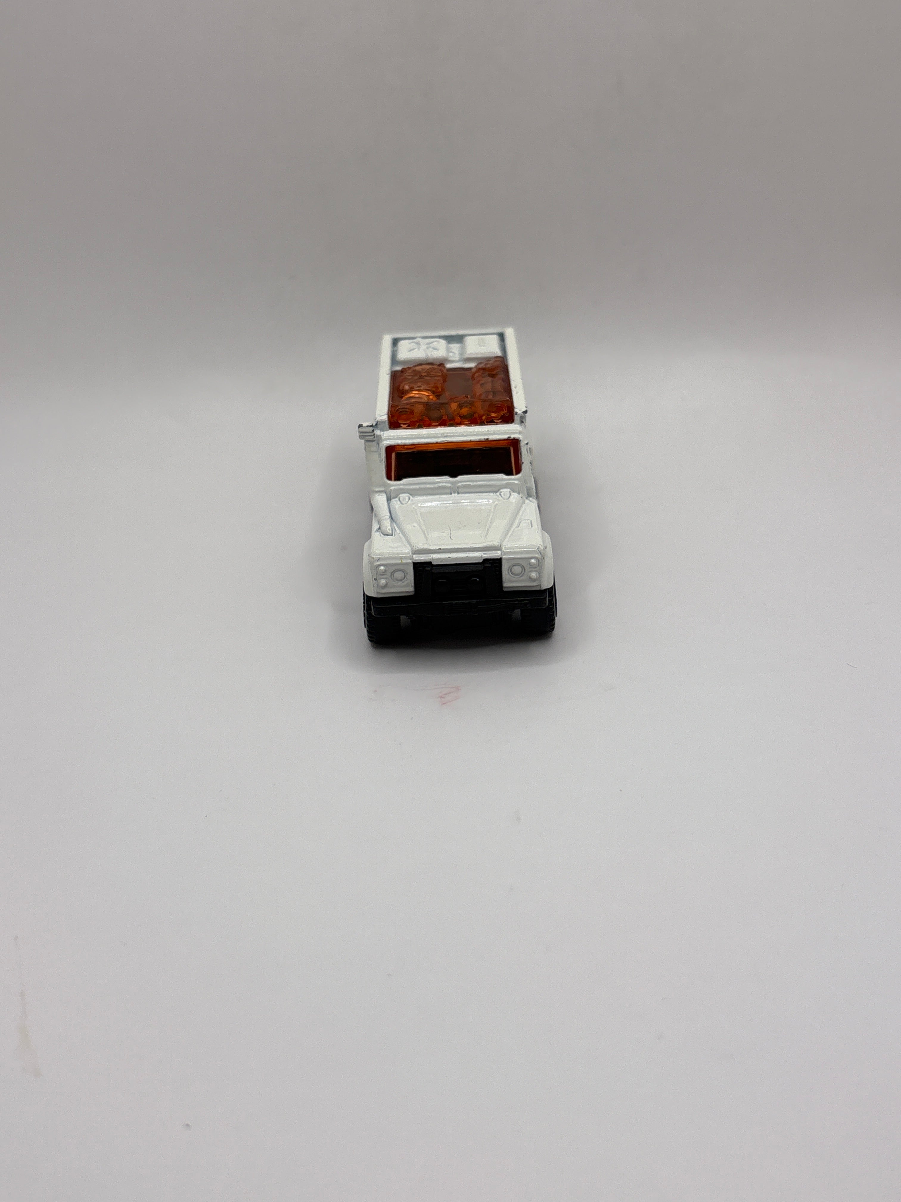 Matchbox 1997 Land Rover Defender 110 Diecast