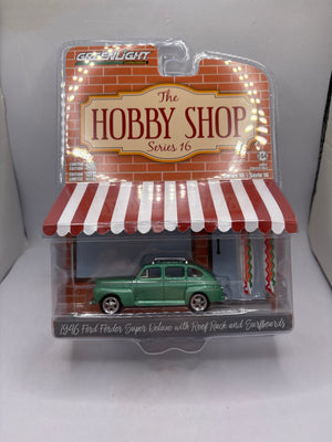 Greenlight 1946 Ford Fordor Super Deluxe With Roof Racks And Surfboards Diecast