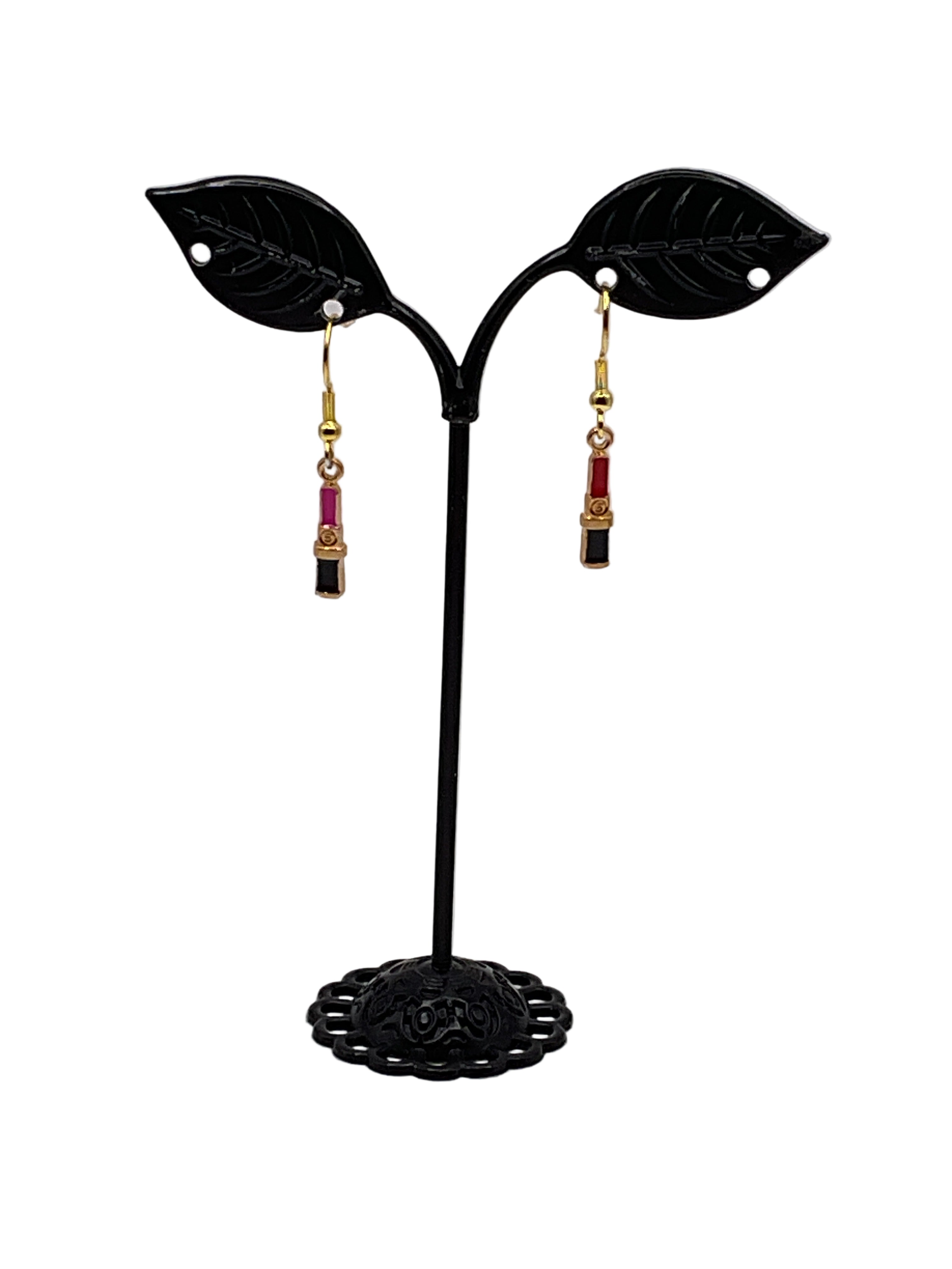 Pendientes de lápiz labial