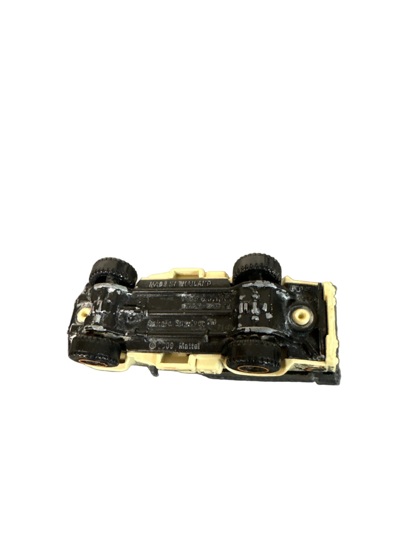 Matchbox Sahara Survivor Diecast beige