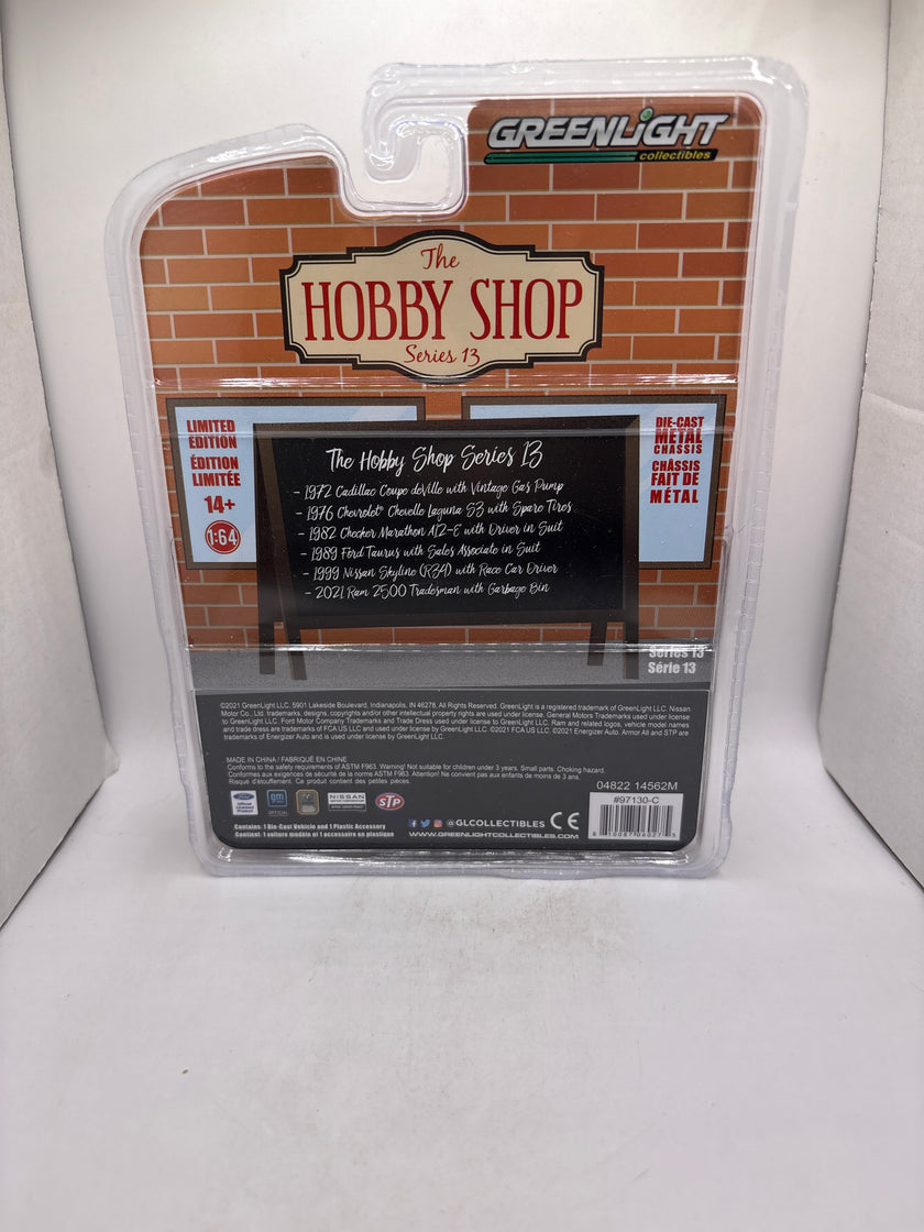 Greenlight 1982 Checker Marathon A12-E With Driver In Suit Diecast