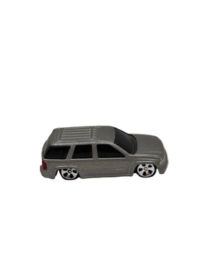 Maisto 2002 Chevrolet Trailblazer Diecast