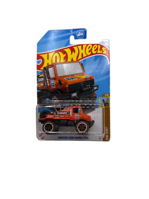 Hot Wheels Mercedes-Benz Unimog 1300L Diecast
