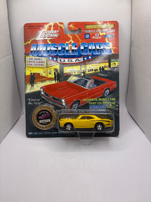 Johnny Lightning 1970 Super Bee Diecast