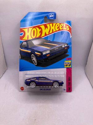 Hot Wheels DMC Delorean Diecast