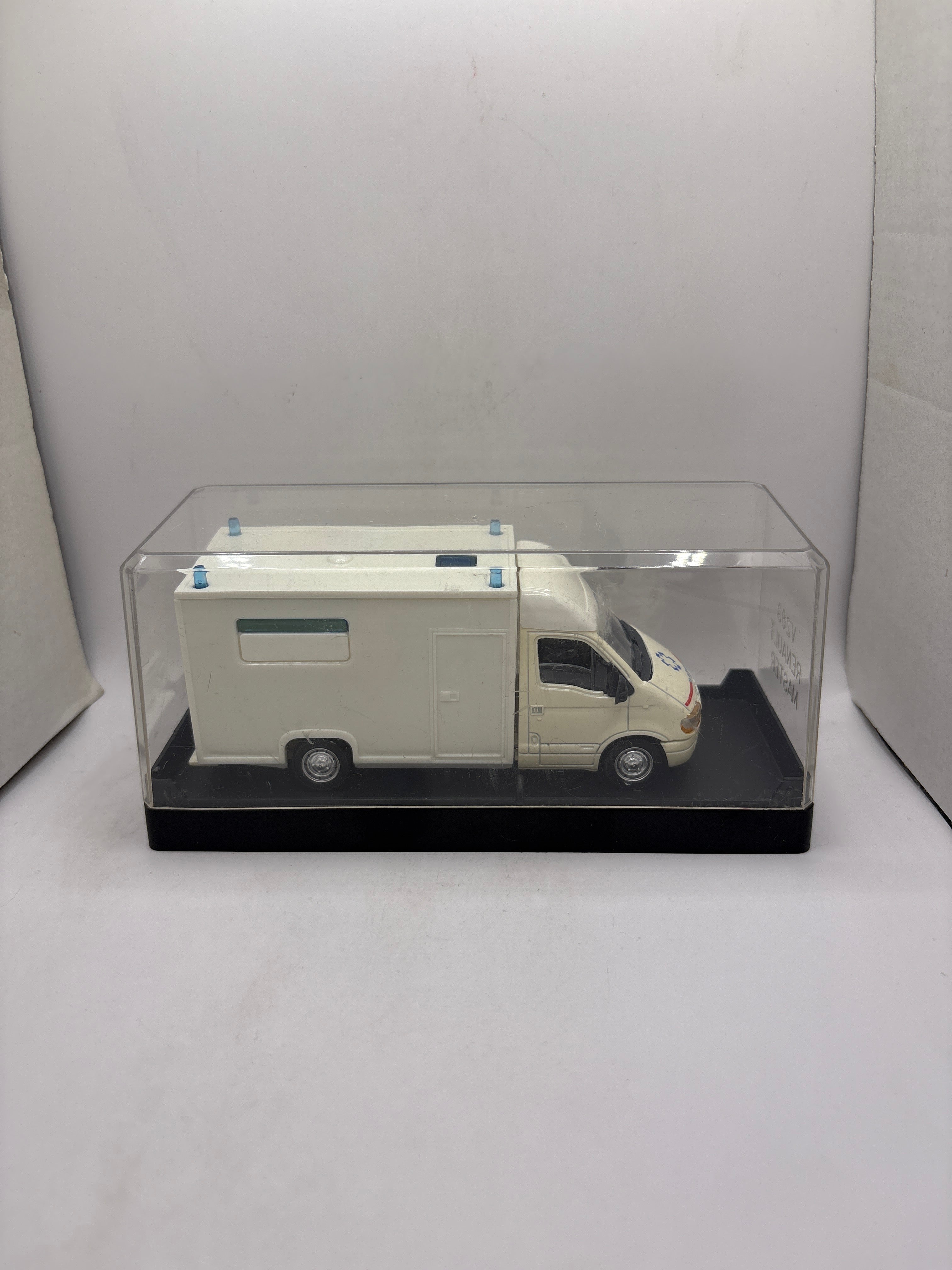 Solido Renault Master Diecast