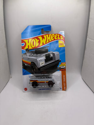 Hot Wheels Land Rover Series II Diecast silver