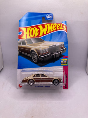 Hot Wheels 82 Cadillac Seville Diecast