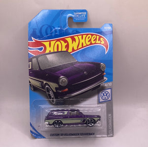 Hot Wheels Custom 69 Volkswagen Squareback Diecast