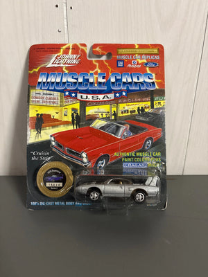 Johnny Lightning 1970 Superbird Diecast