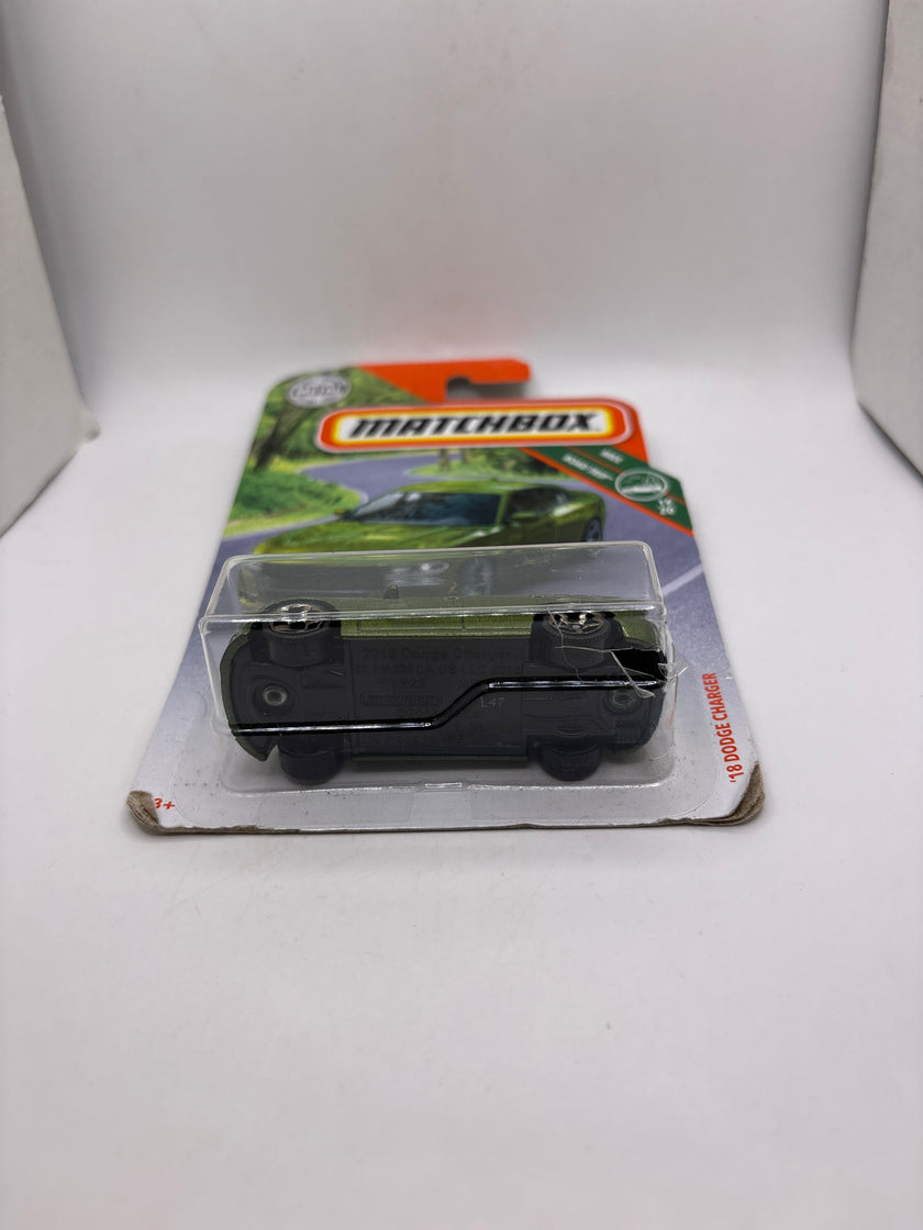 Matchbox 18 Dodge Charger green