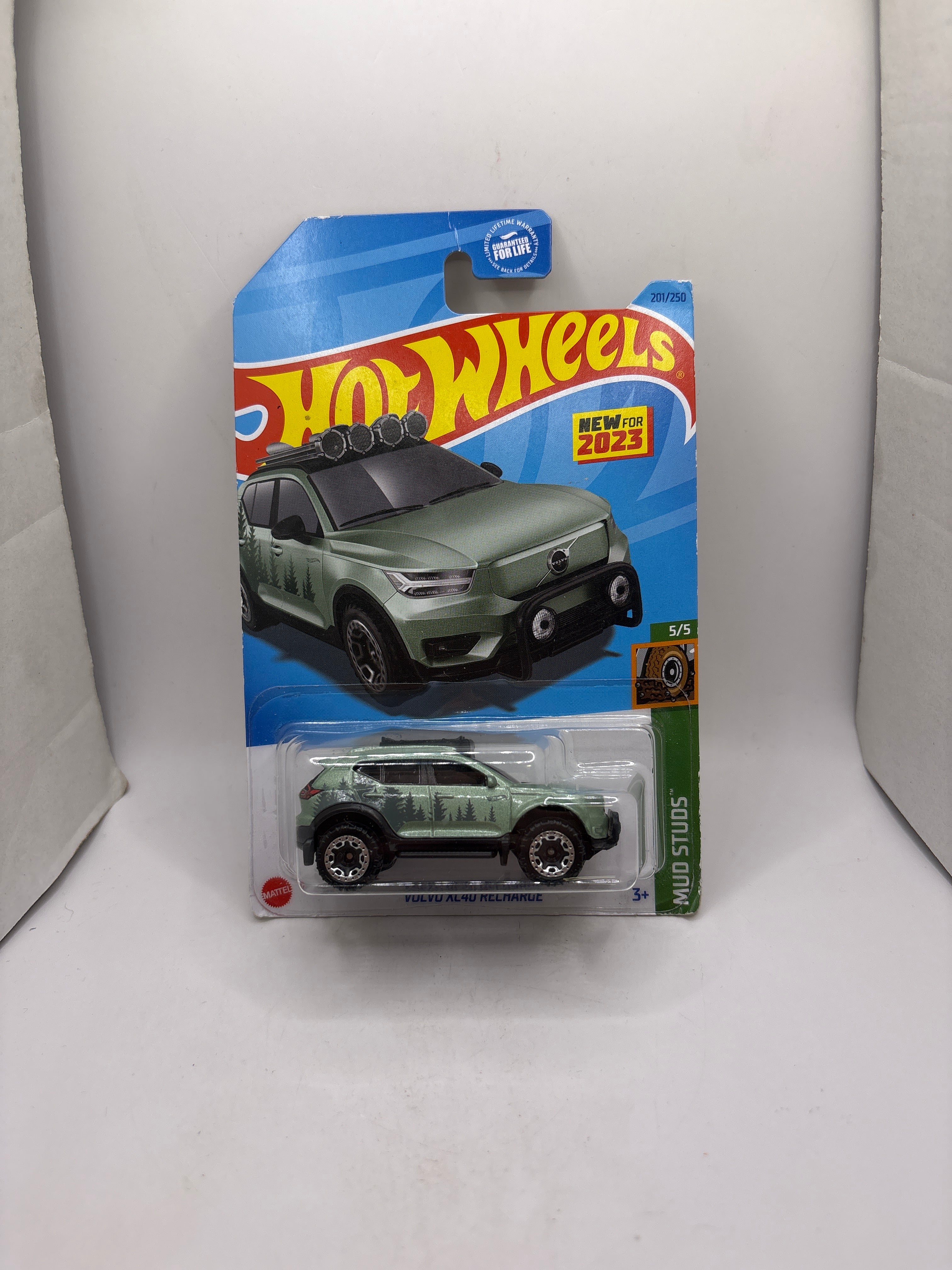Hot Wheels Volvo XC40 Recarga