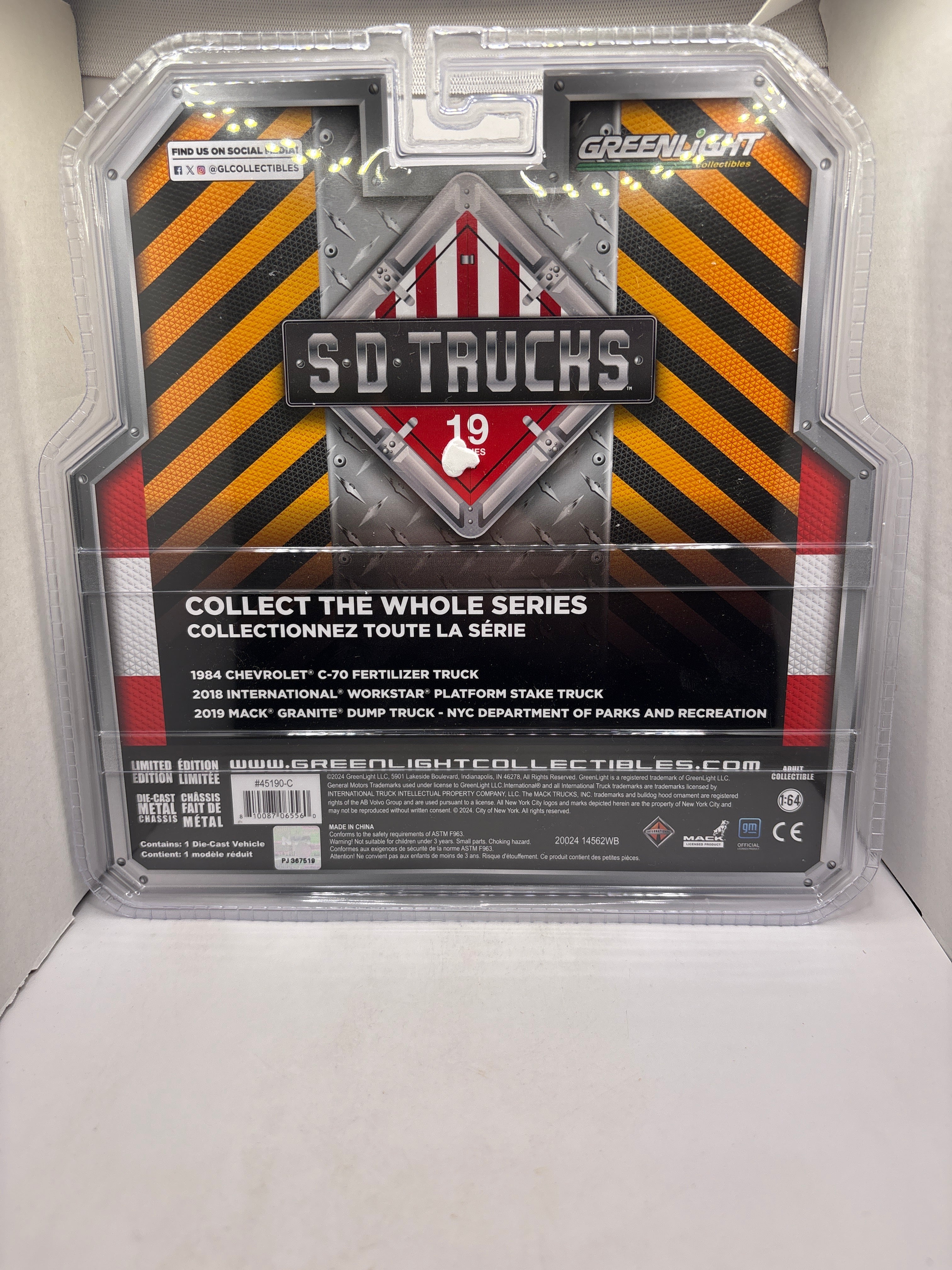 Greenlight 2019 Mack Granite Dump Truck Diecast