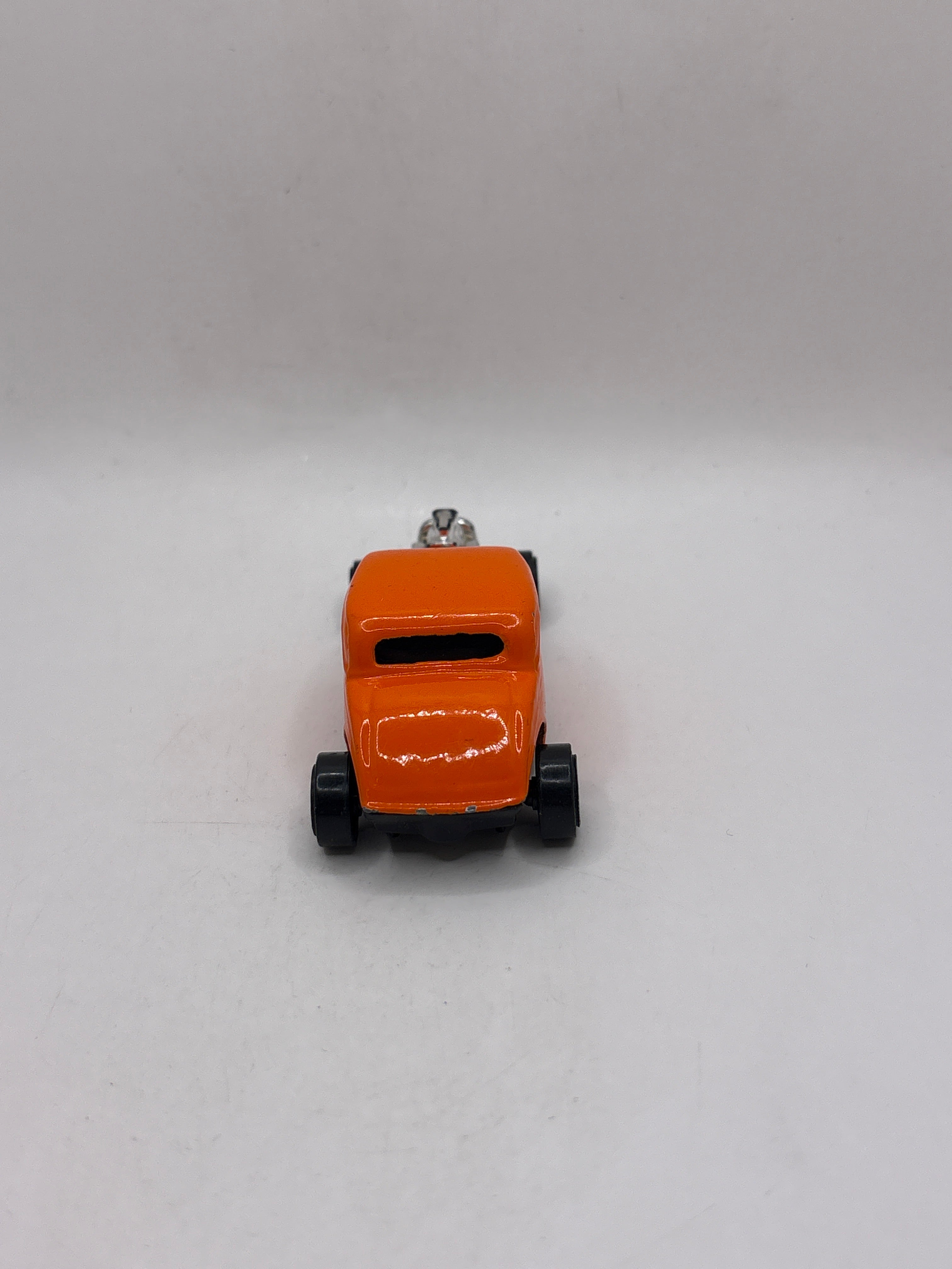 Maisto 1934 Ford Hot Rod Diecast orange