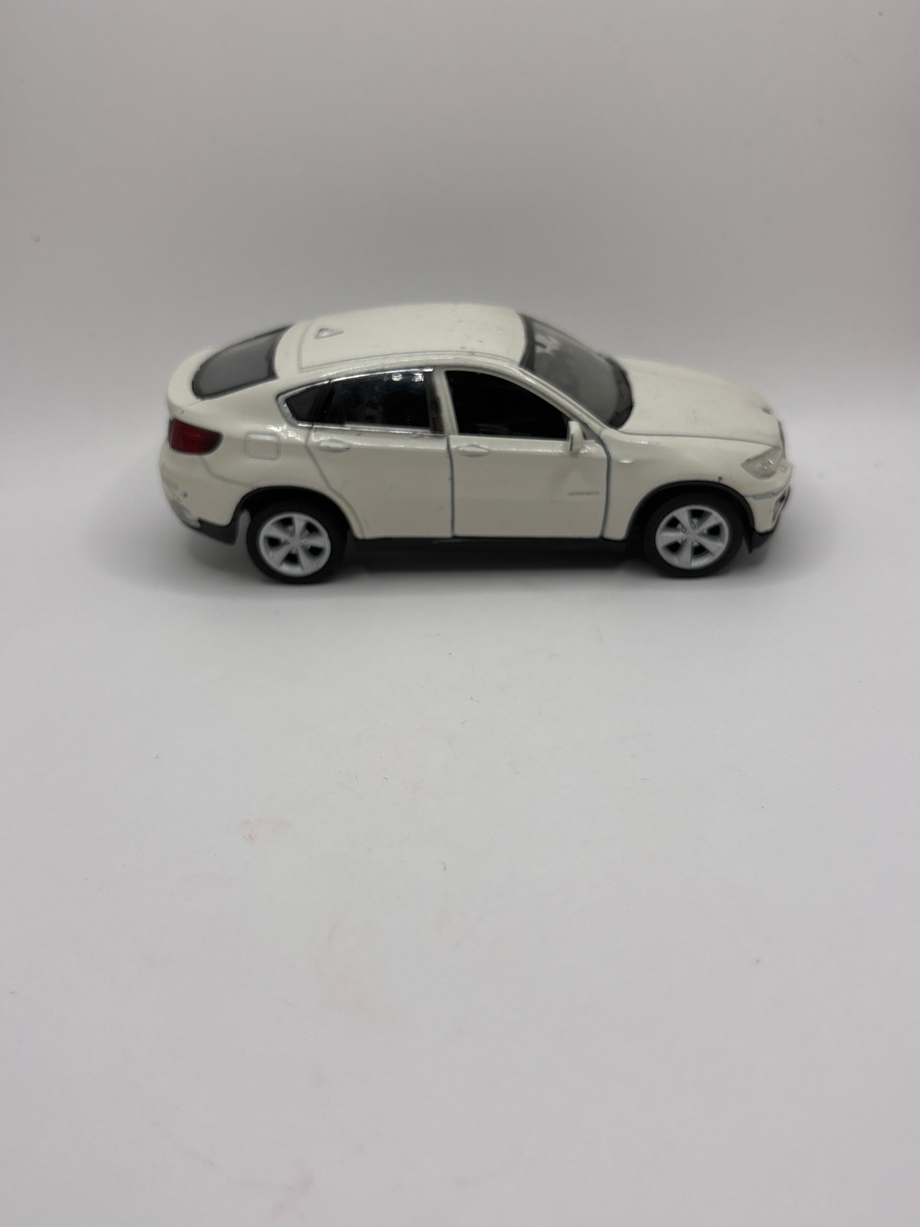 Welly BMW X6 Diecast