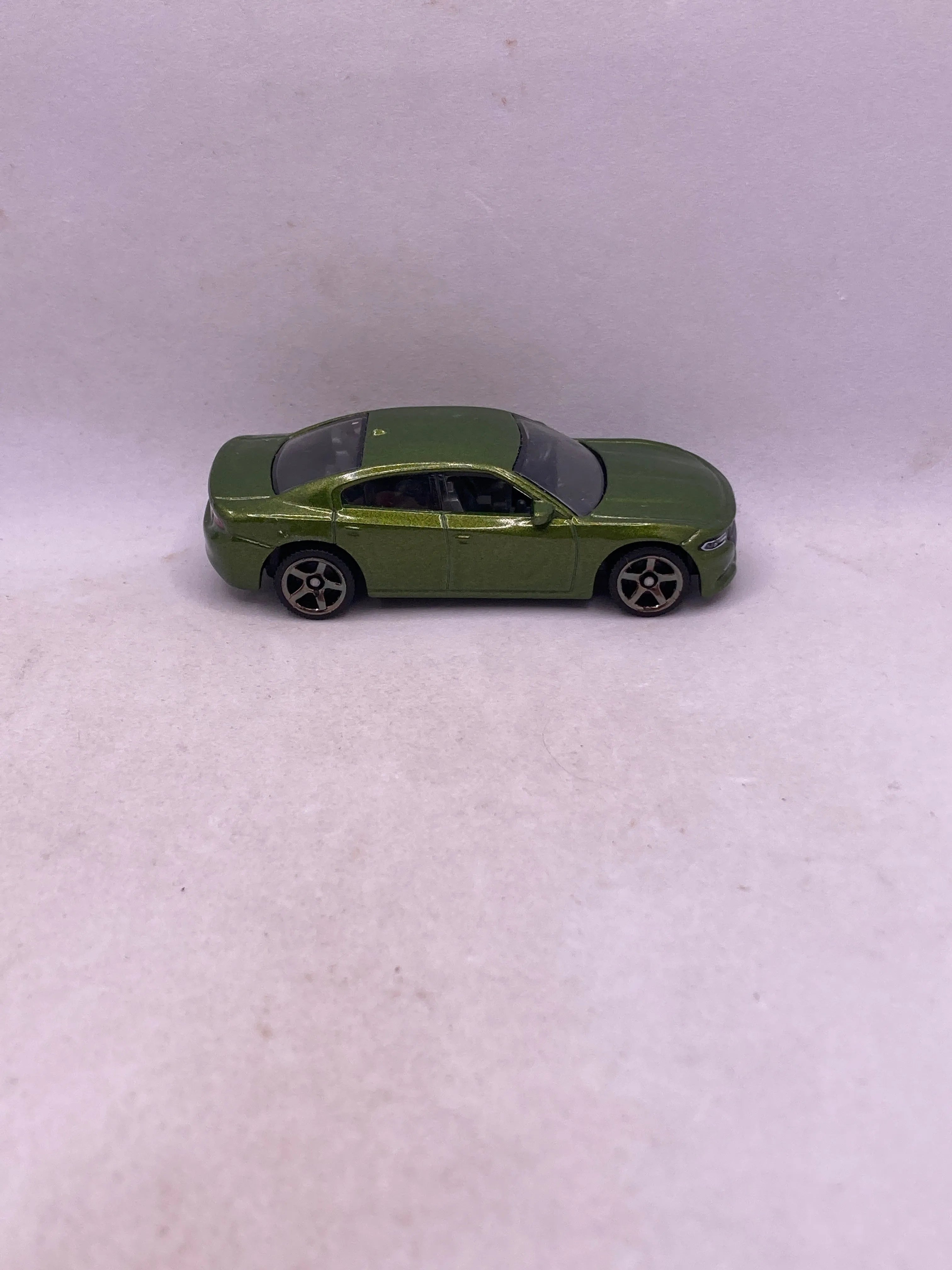 Matchbox 18 Dodge Charger Diecast