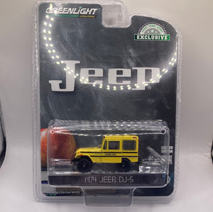 Greenlight 1974 Jeep DJ-5 Diecast